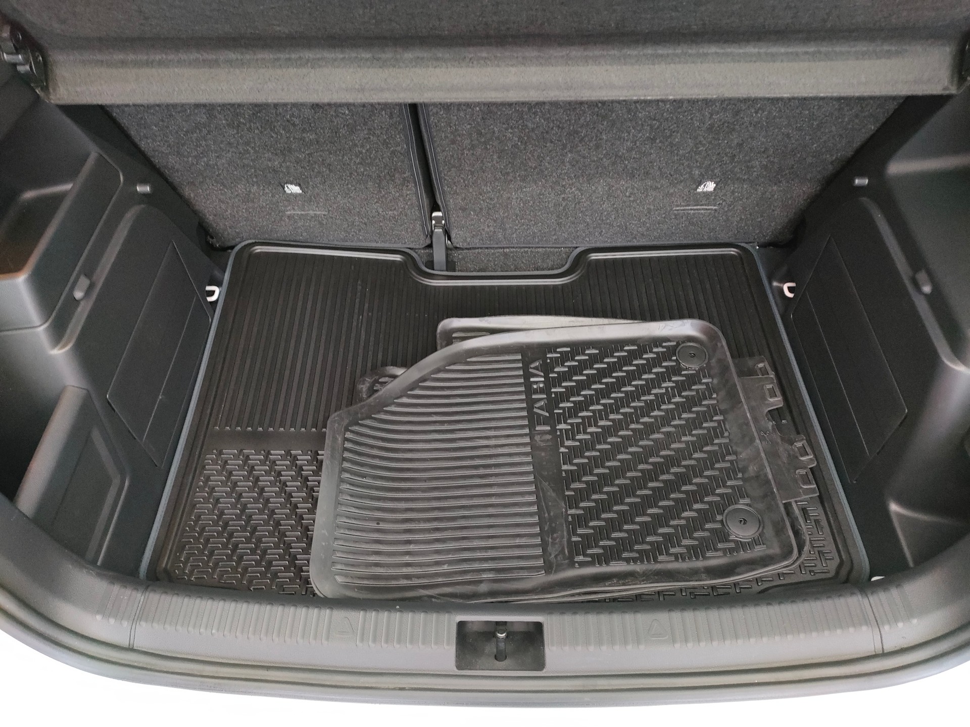 SKODA Fabia 1.0 TSI Ambition DSG-image-15