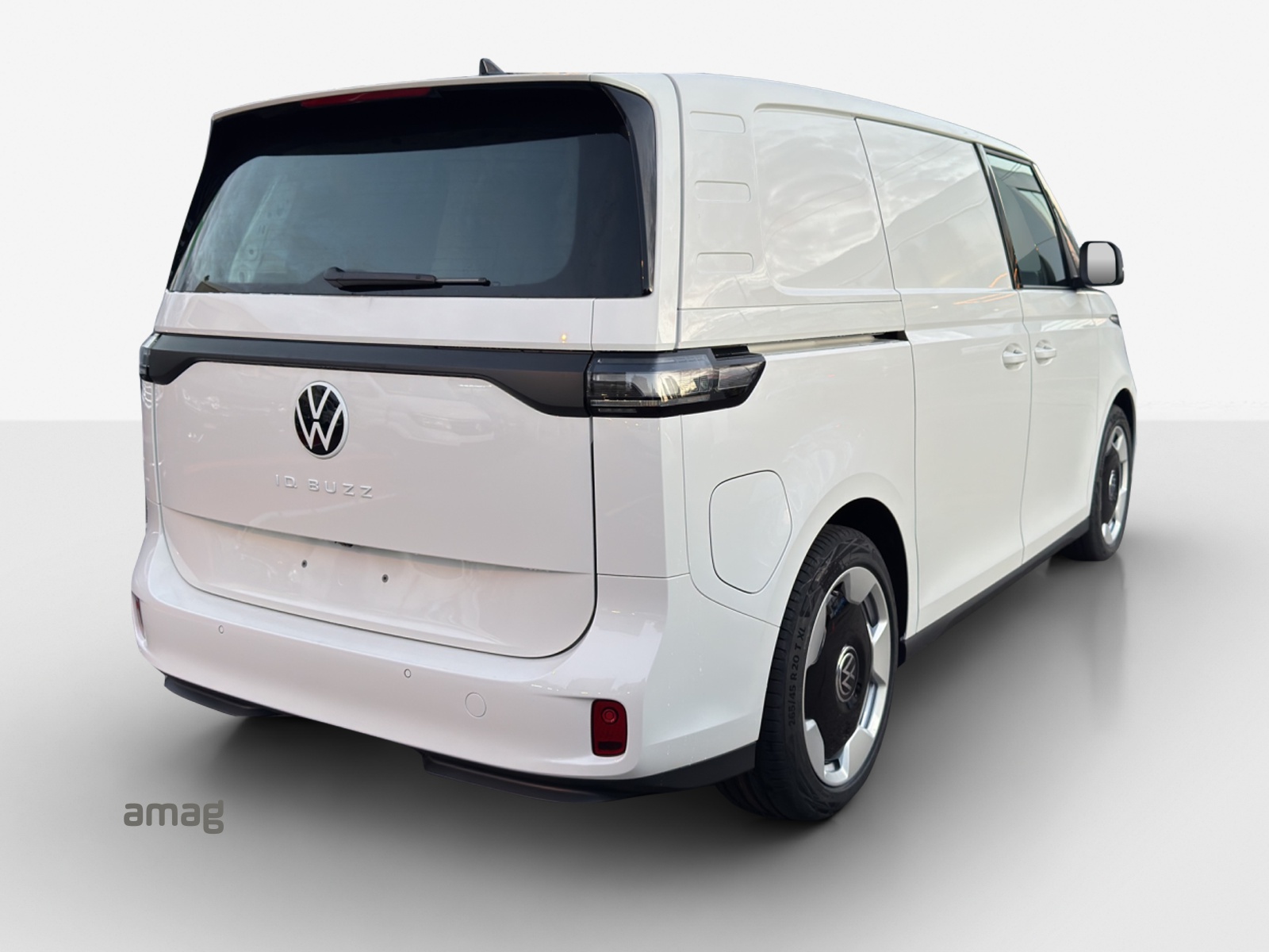 VW ID. Buzz Cargo Pro 4Motion-image-4