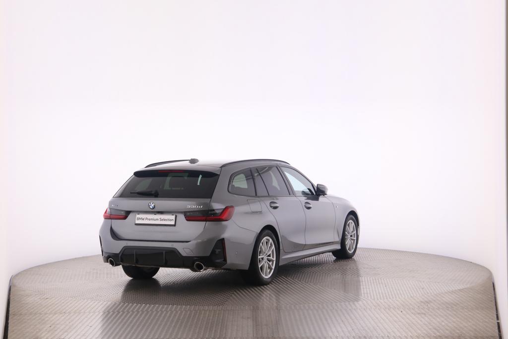 BMW 330d xDrive Touring-showroom-element-1