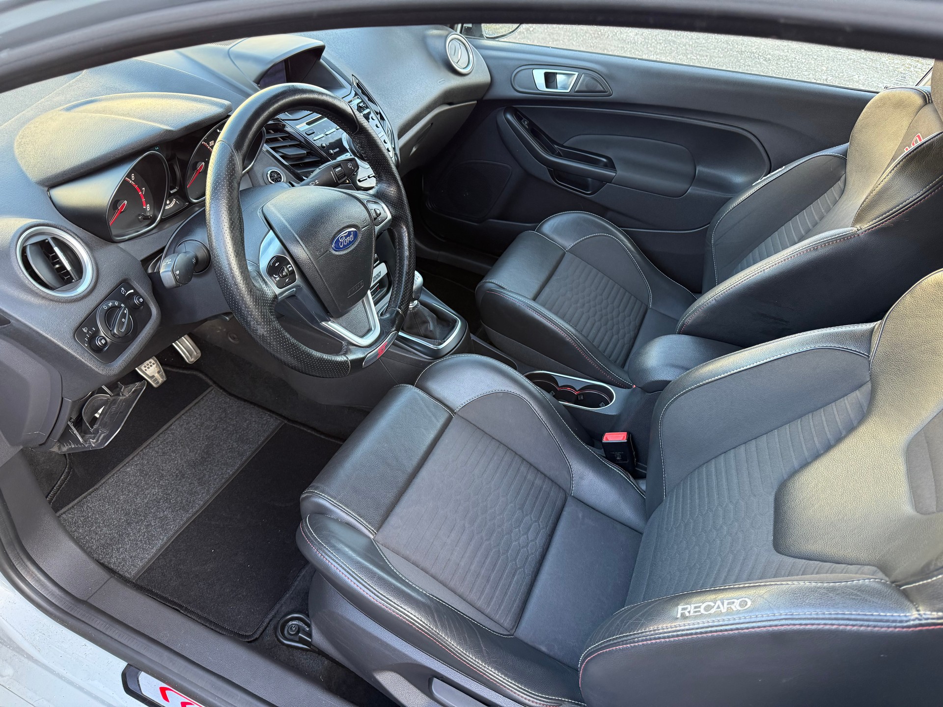 FORD Fiesta 1.6 SCTi ST 200-image-7