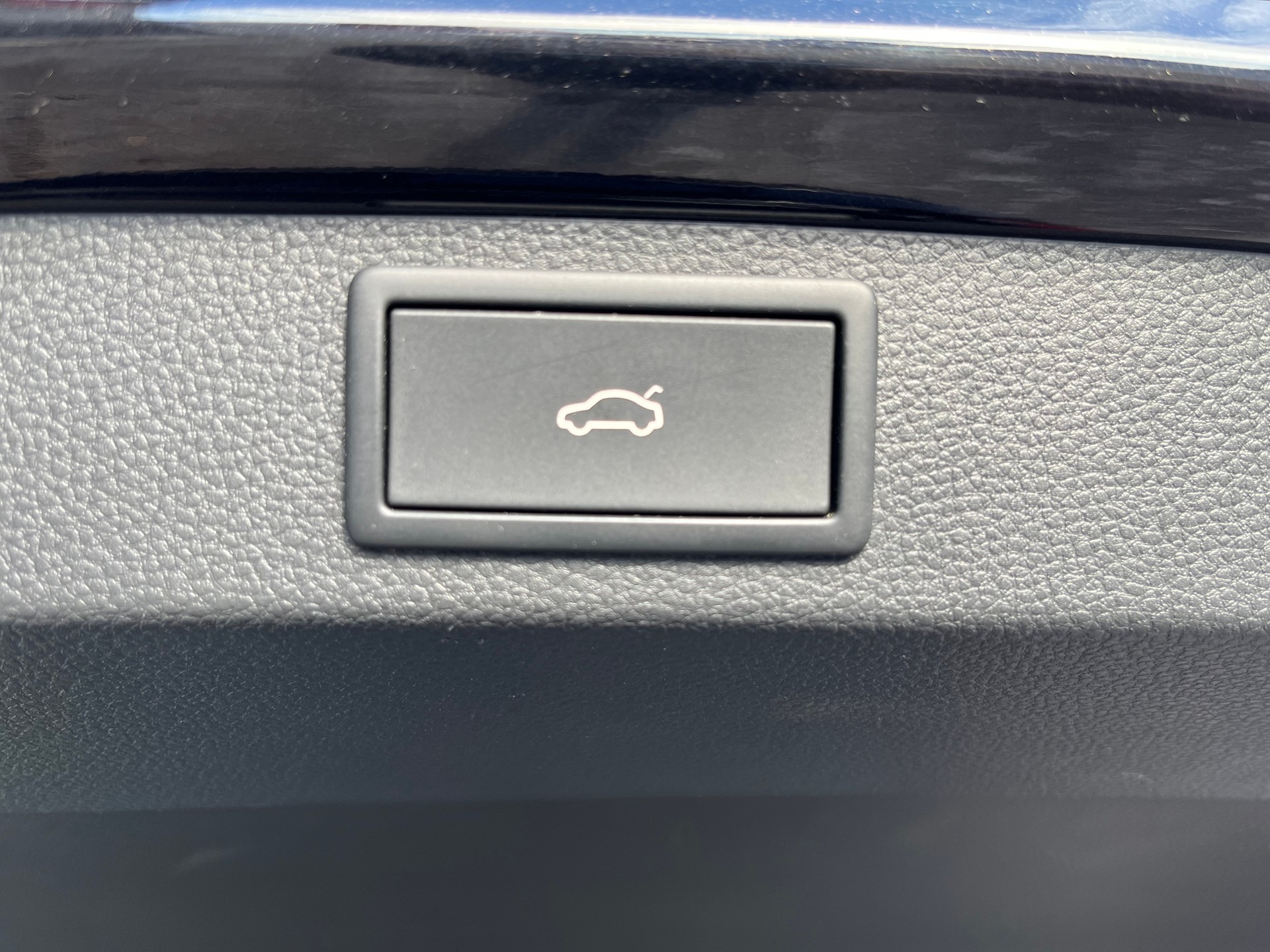 SKODA Karoq 2.0 TSI SportLine 4x4 DSG-image-4