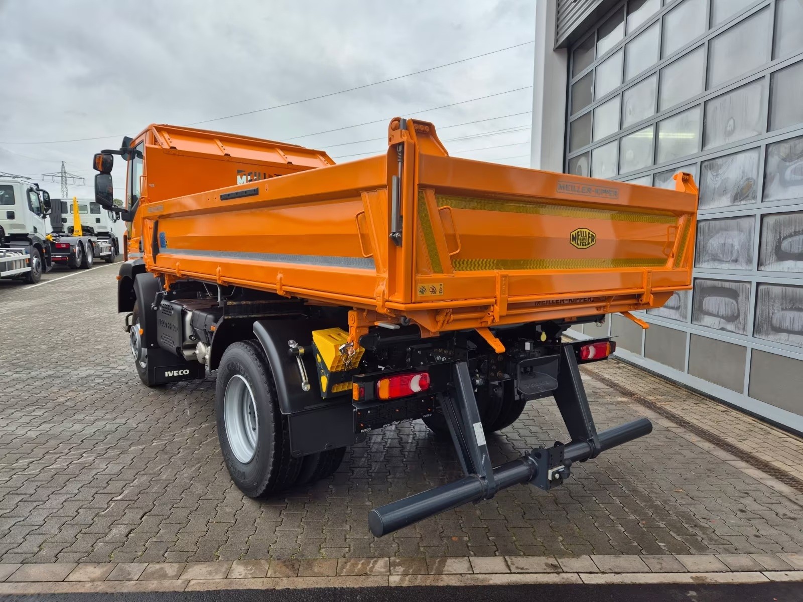 IVECO ML150E28W 4x4 Meiller Dreiseitenkipper 2xAHK-showroom-element-3