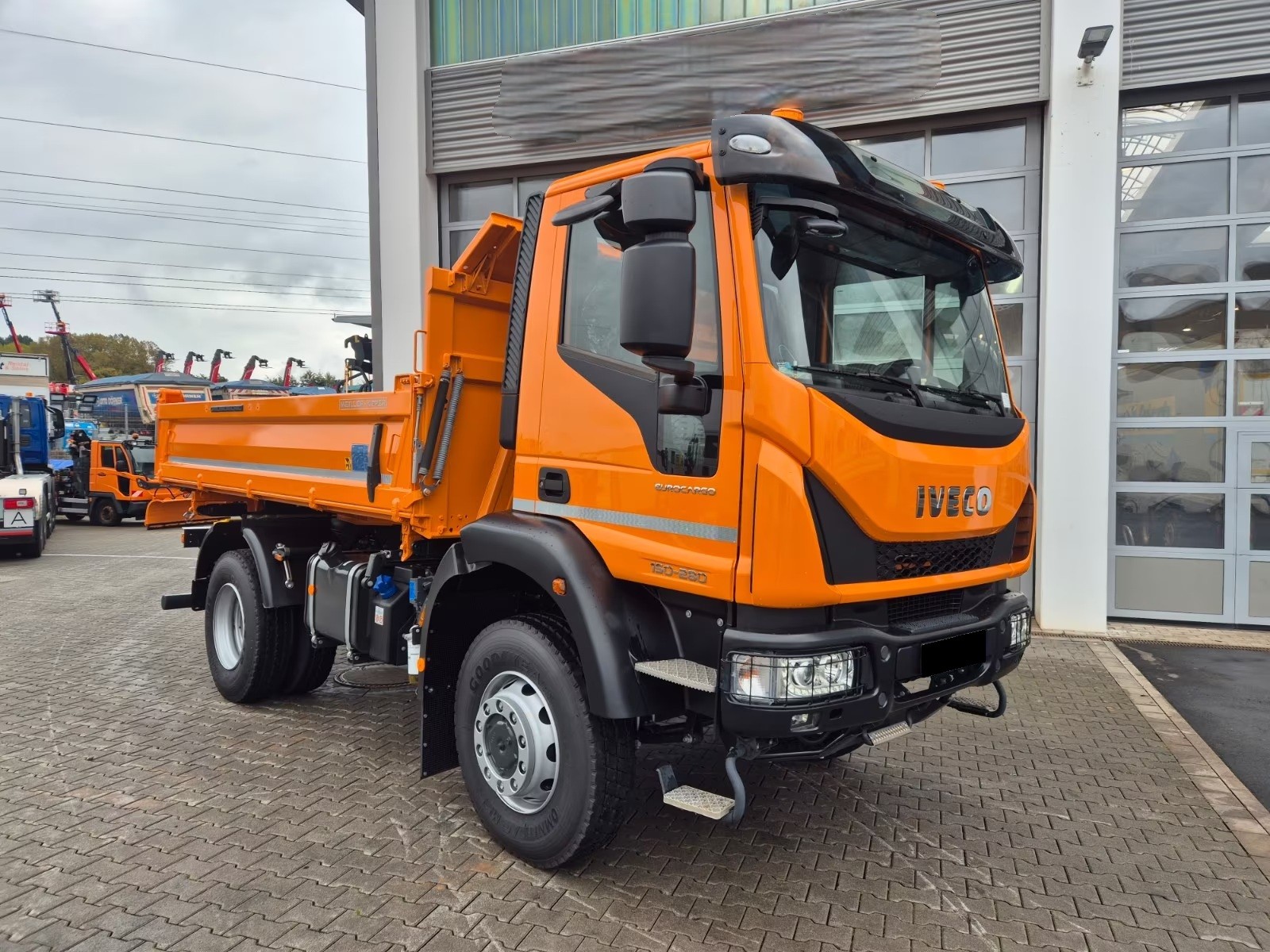 IVECO ML150E28W 4x4 Meiller Dreiseitenkipper 2xAHK-showroom-element-2