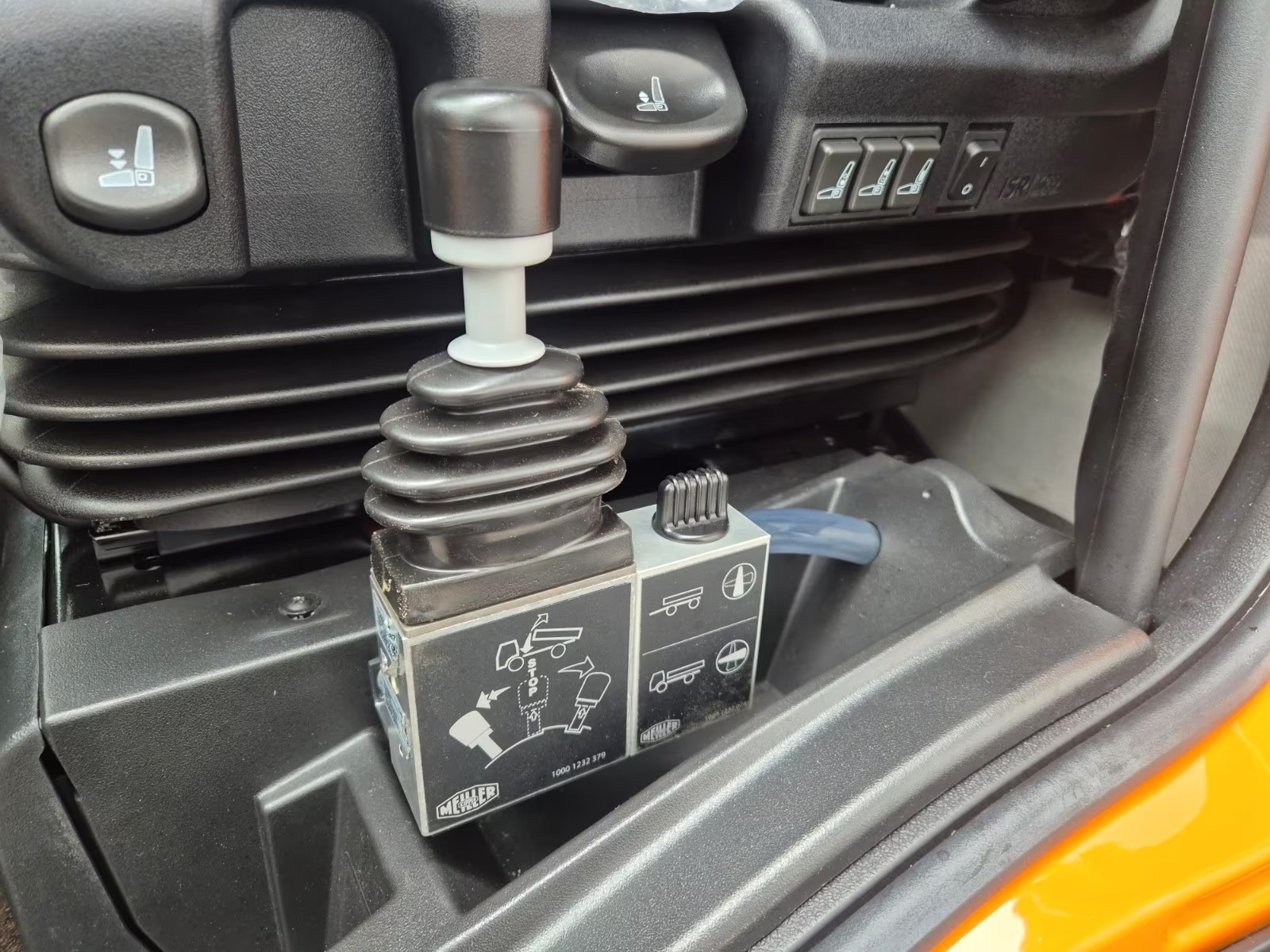 IVECO ML150E28W 4x4 Meiller Dreiseitenkipper 2xAHK-image-12