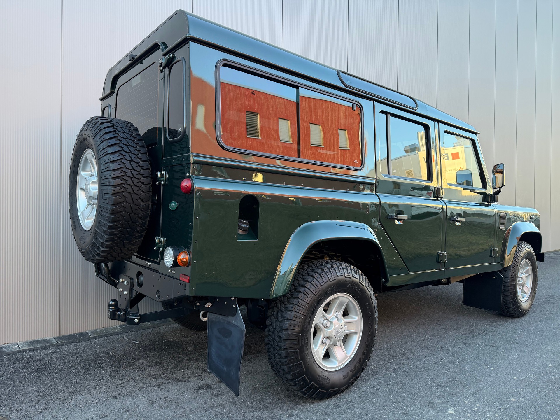LAND ROVER Defender 110 TD5 EPSOM verzinkt-image-5