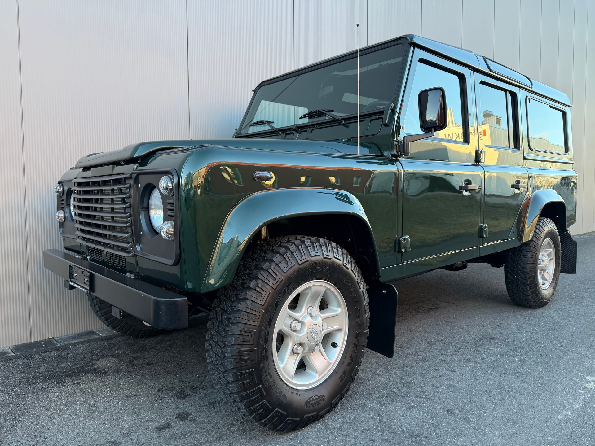 LAND ROVER Defender 110 TD5 EPSOM verzinkt