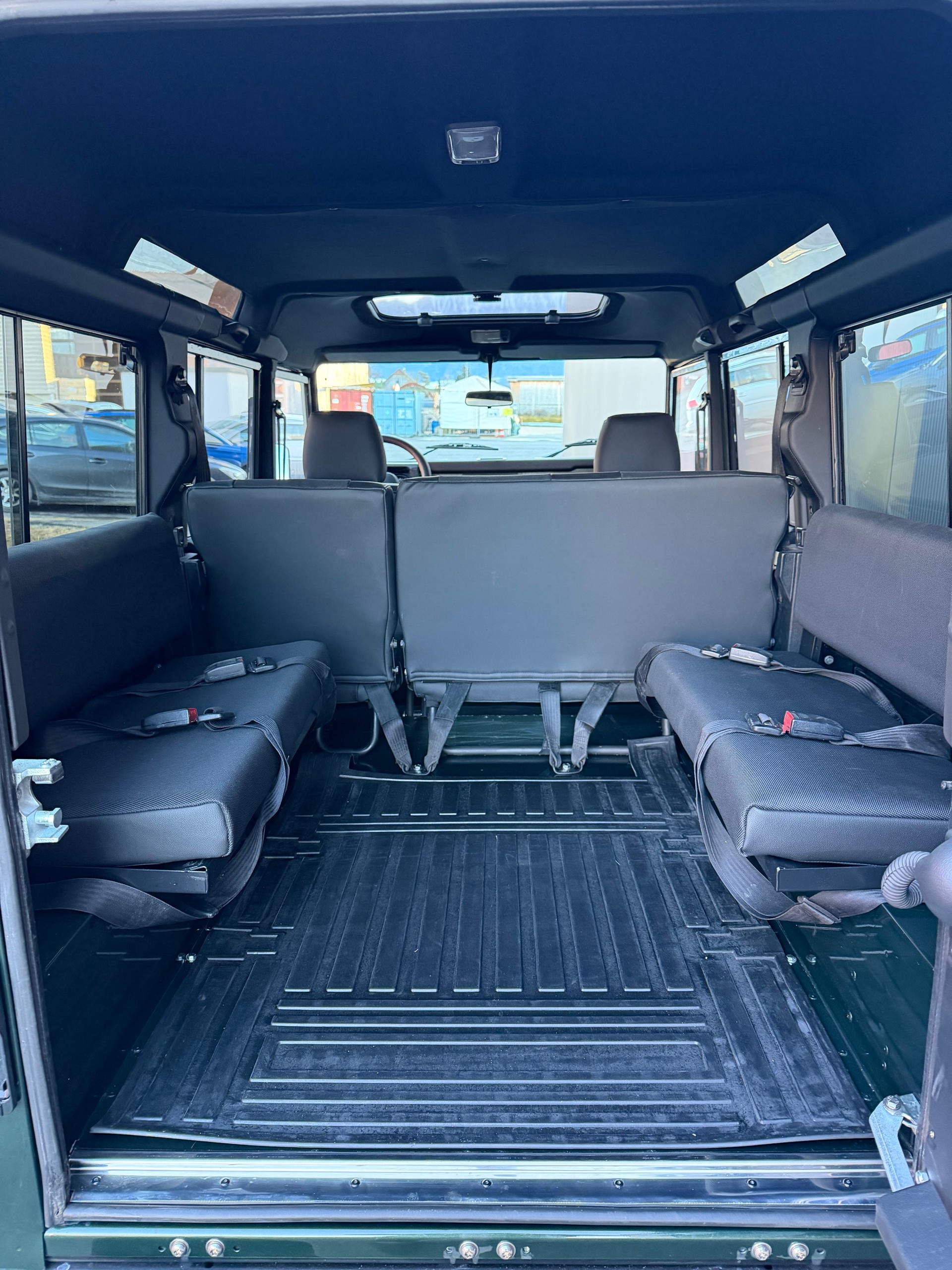 LAND ROVER Defender 110 TD5 EPSOM verzinkt-image-10