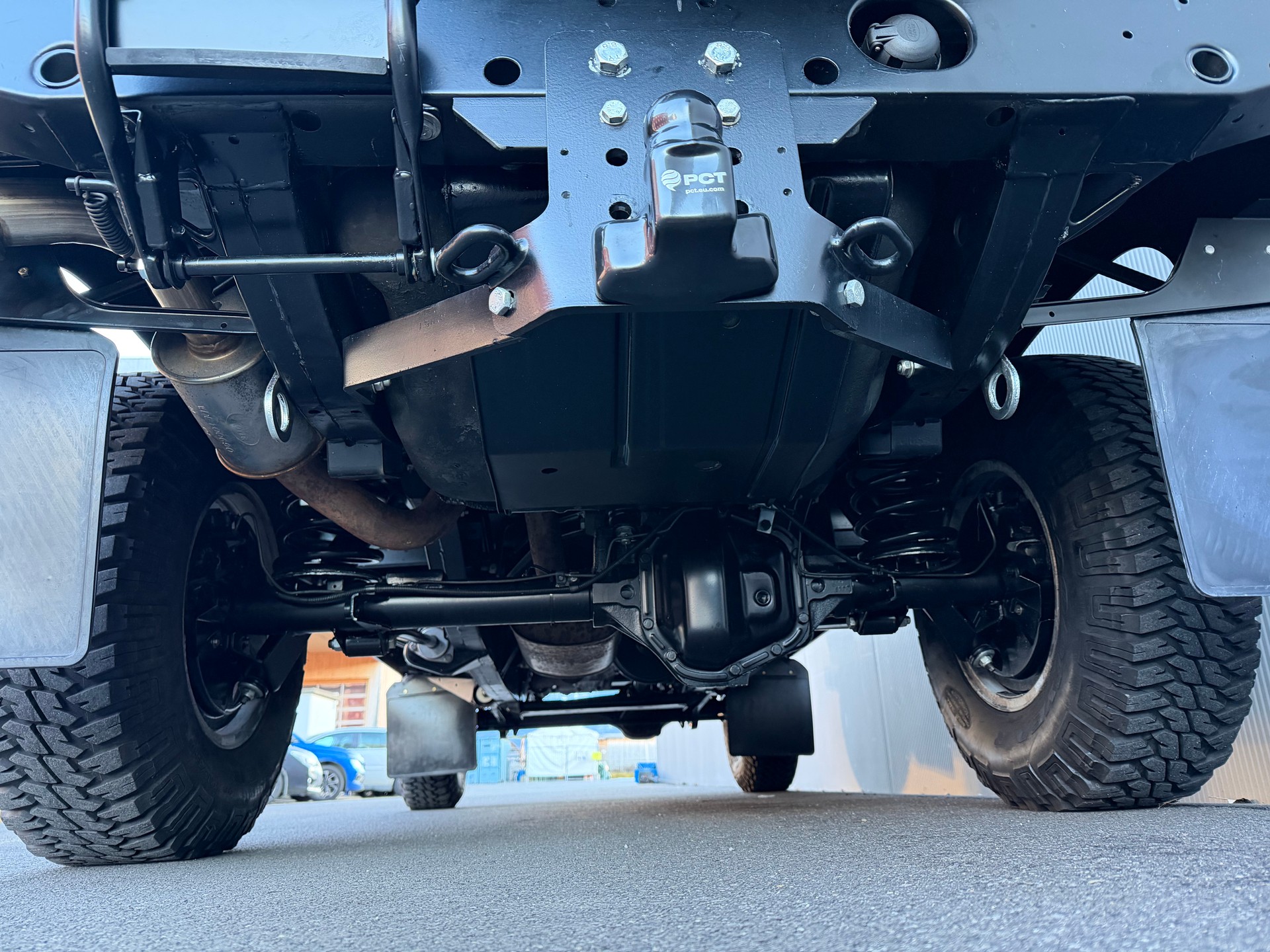 LAND ROVER Defender 110 TD5 EPSOM verzinkt-image-15