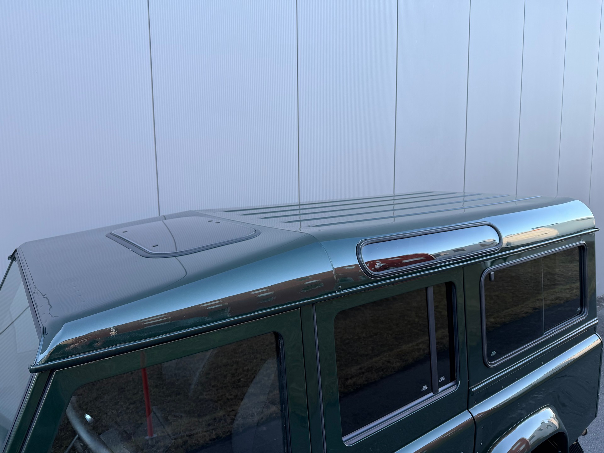 LAND ROVER Defender 110 TD5 EPSOM verzinkt-image-23