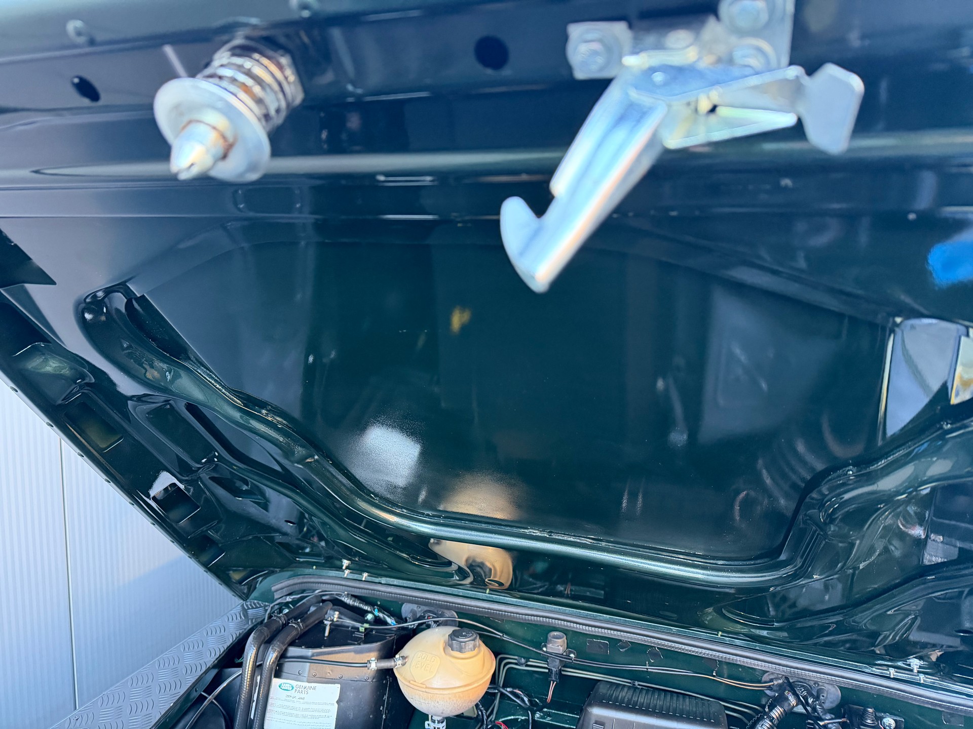 LAND ROVER Defender 110 TD5 EPSOM verzinkt-image-12