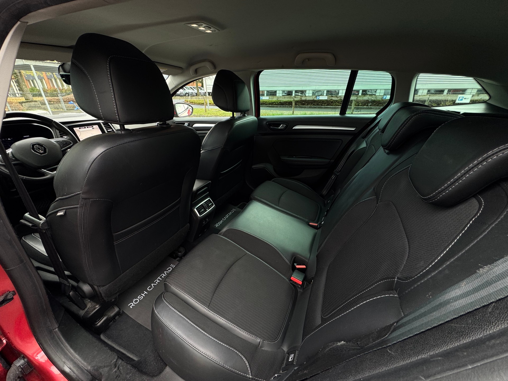 RENAULT Mégane Grandtour 1.5 dCi Business EDC-image-9