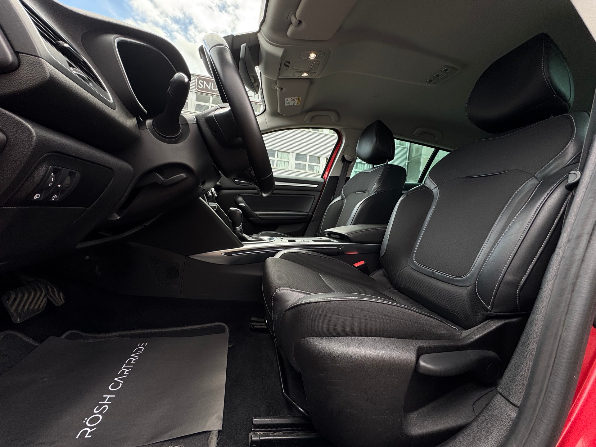 RENAULT Mégane Grandtour 1.5 dCi Business EDC-image-13
