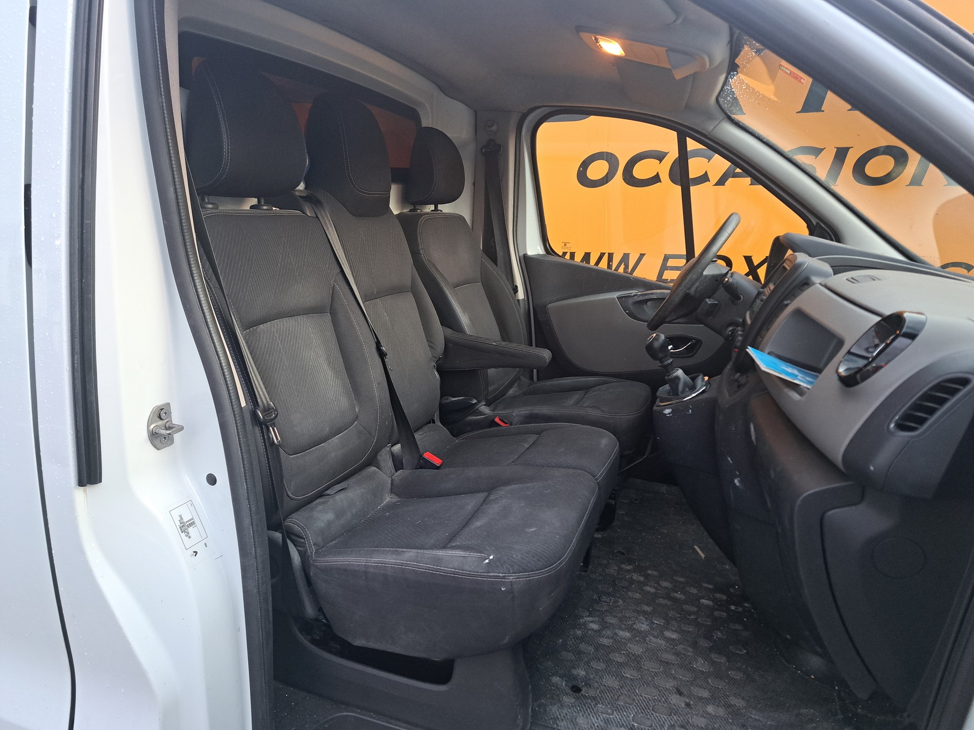 RENAULT Trafic 1.6 dCi 90 2.9t Business L1H1-image-3