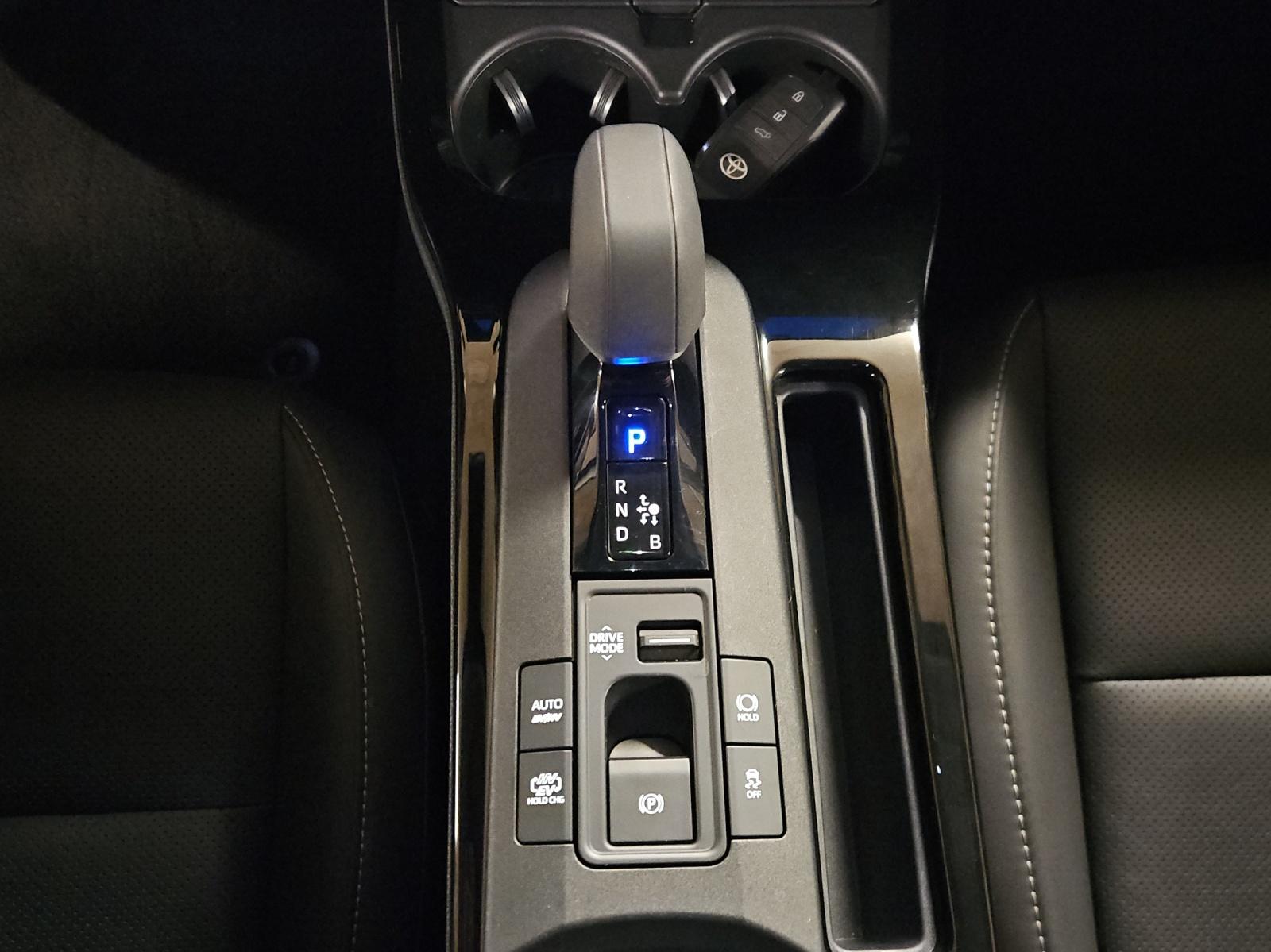 TOYOTA Prius 2.0 Plug-In-Hybrid Premium-image-19