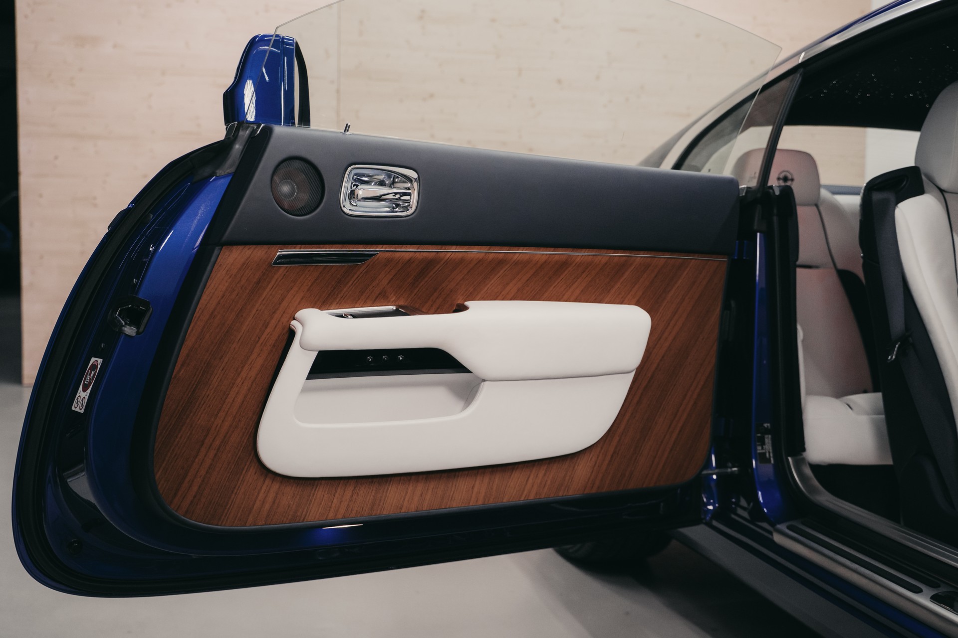 ROLLS-ROYCE Wraith 6.6 V12-image-13