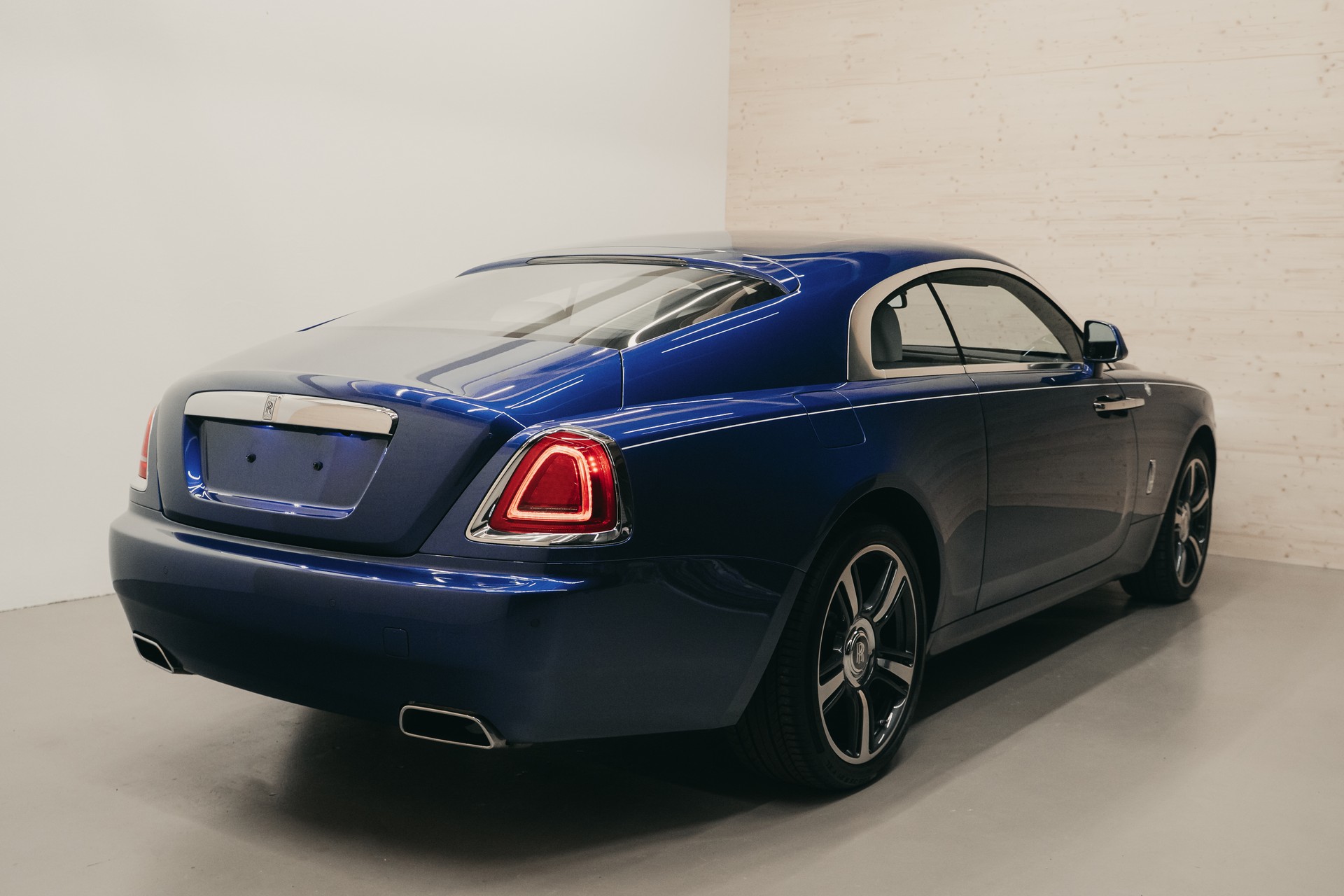 ROLLS-ROYCE Wraith 6.6 V12-showroom-element-2