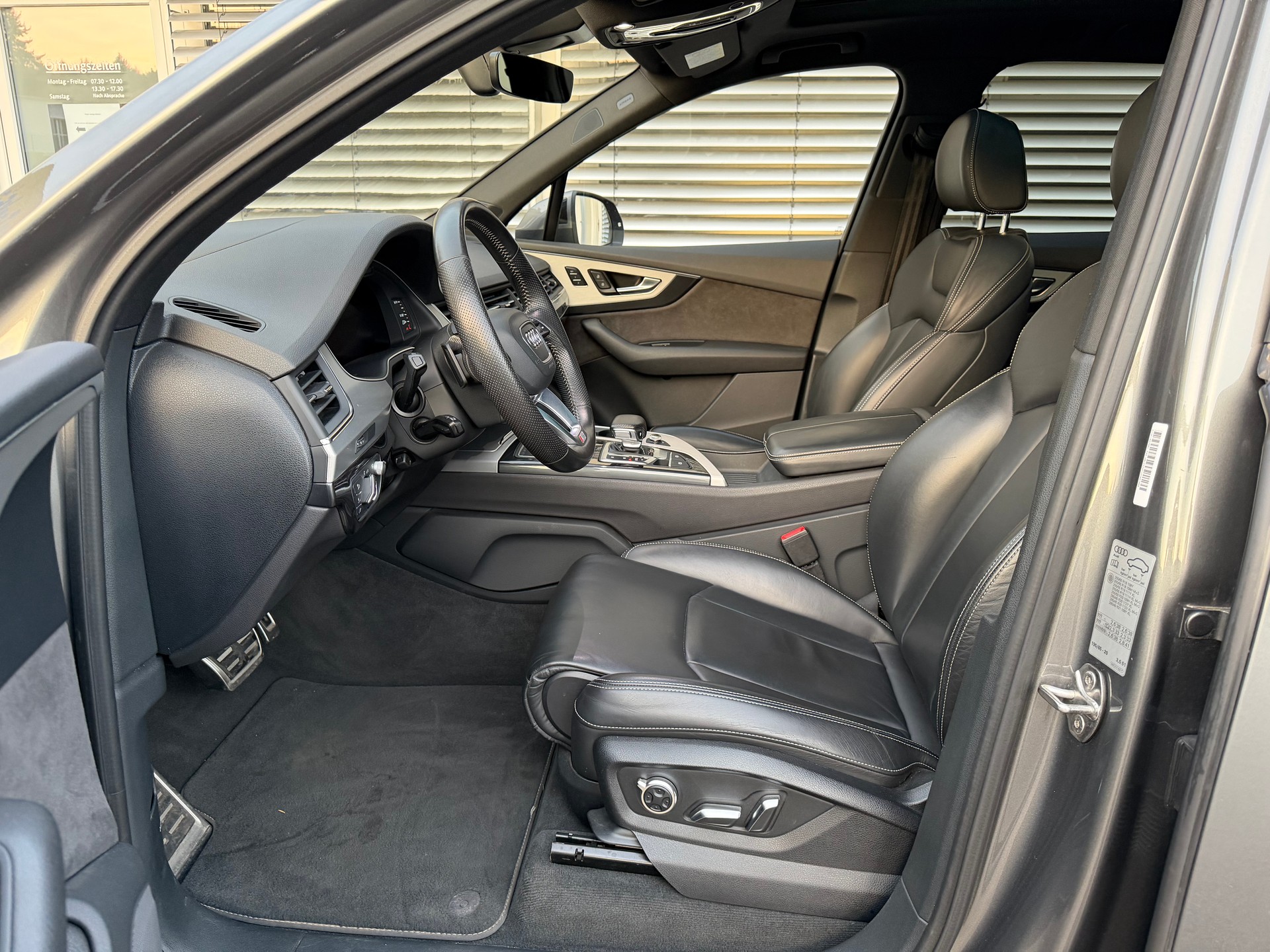 AUDI Q7 3.0 TDI quattro tiptronic-image-7