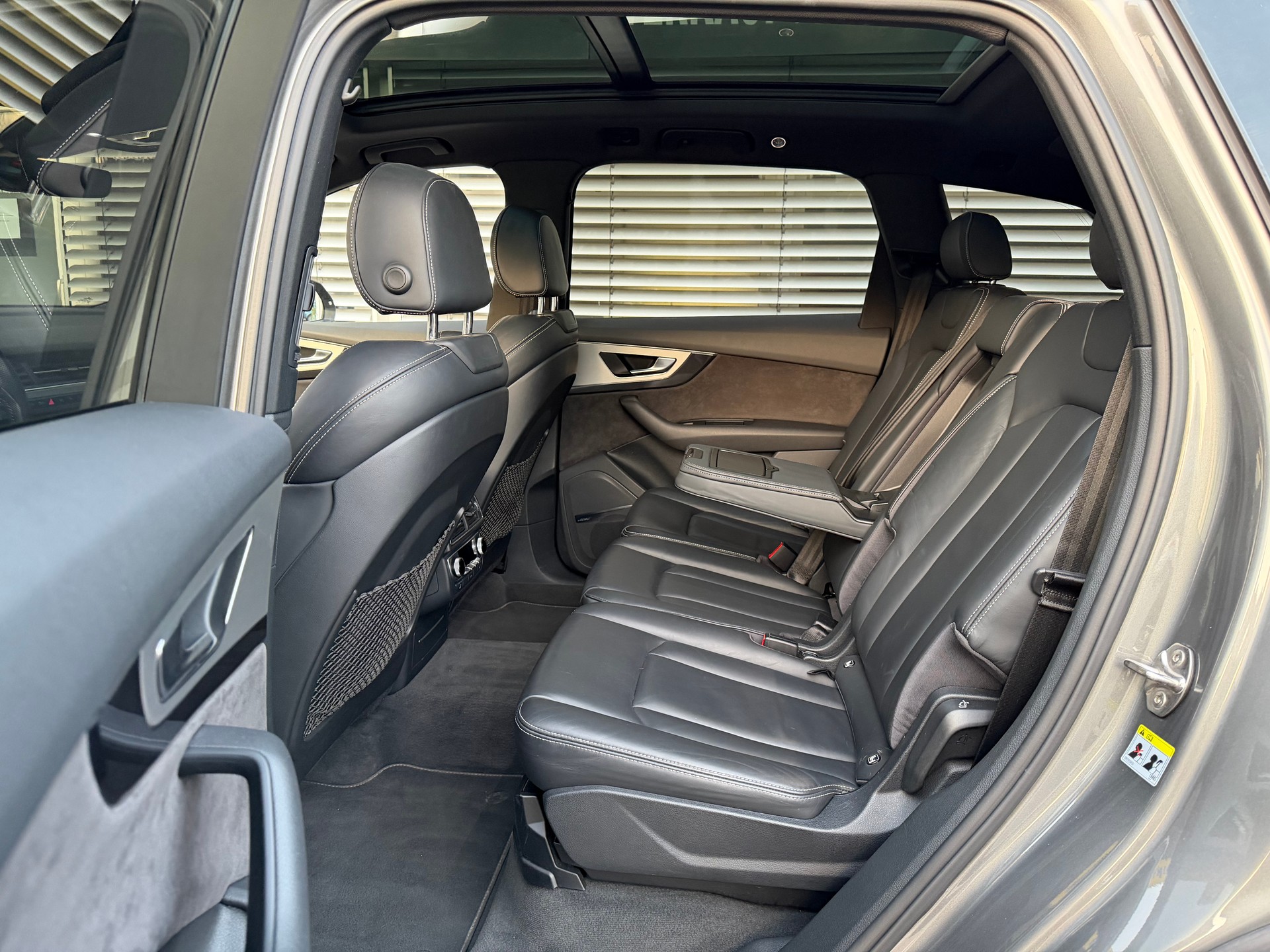 AUDI Q7 3.0 TDI quattro tiptronic-image-9