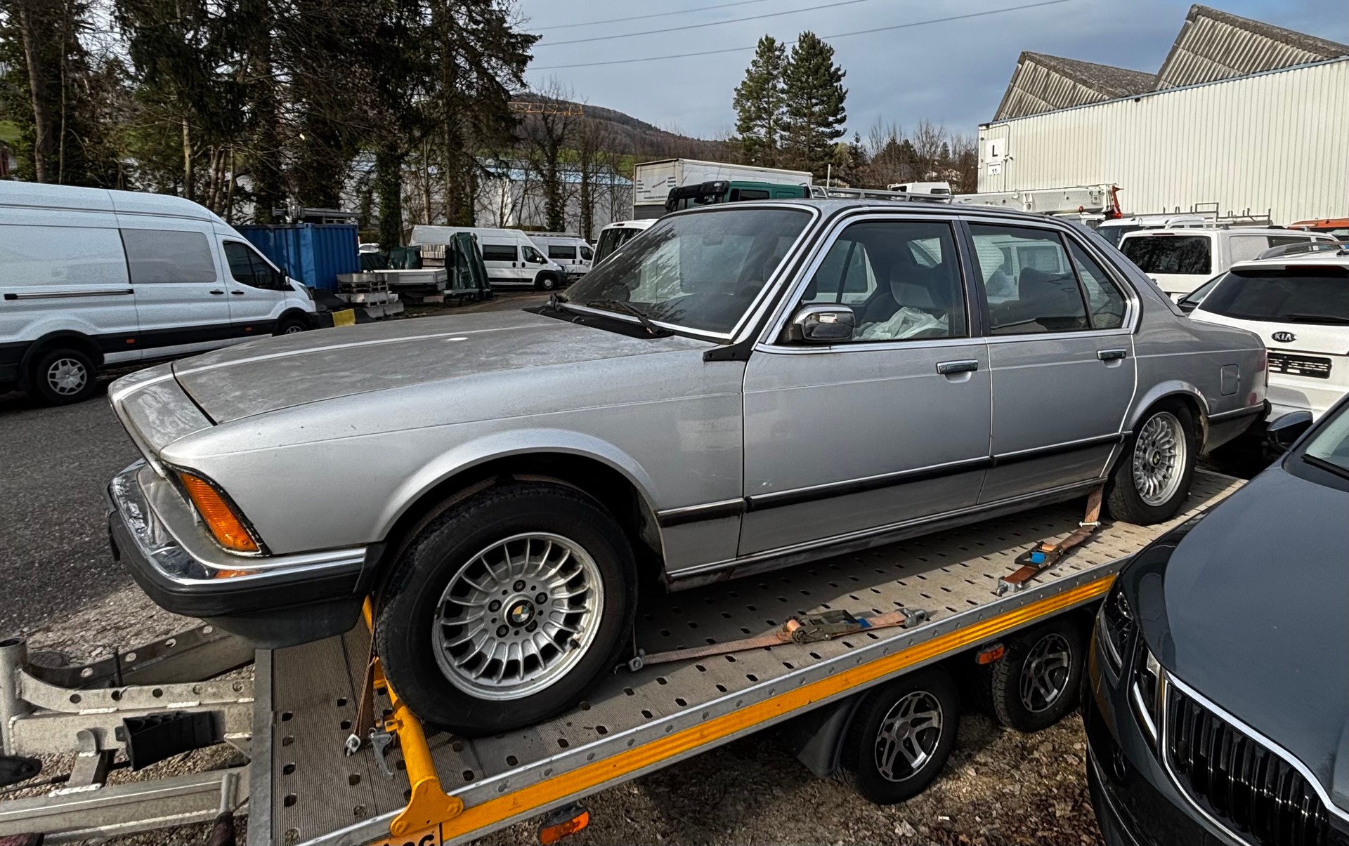 BMW 745IA-image-4
