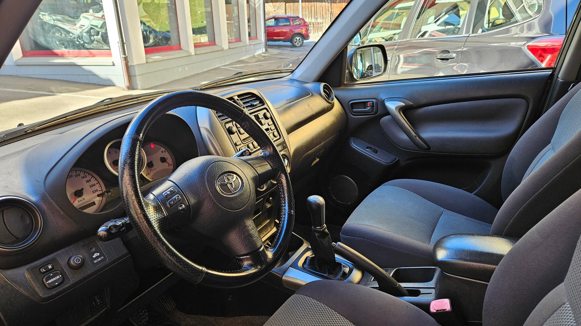 TOYOTA RAV-4 2.0 16V Linea Sol-showroom-element-2