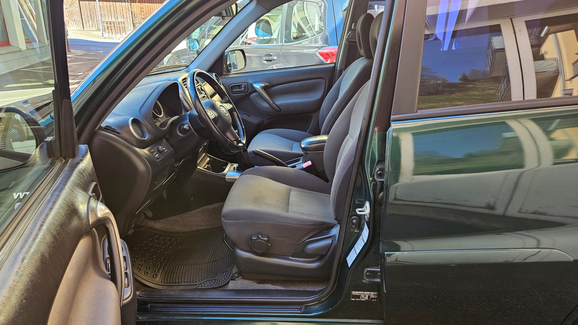 TOYOTA RAV-4 2.0 16V Linea Sol-showroom-element-1
