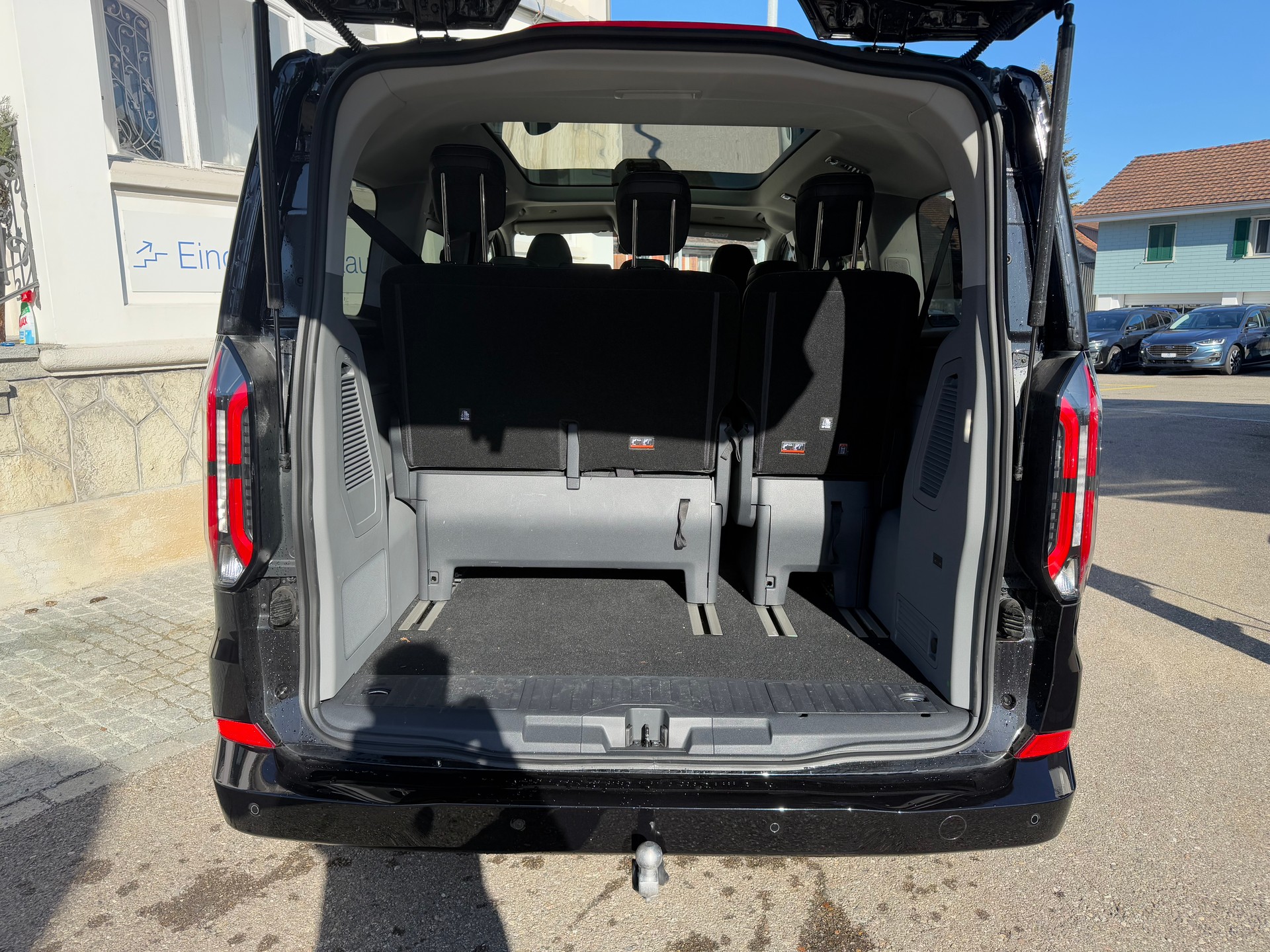 FORD Tourneo Bus 320 L1H1 TitaniumX Automat-image-10