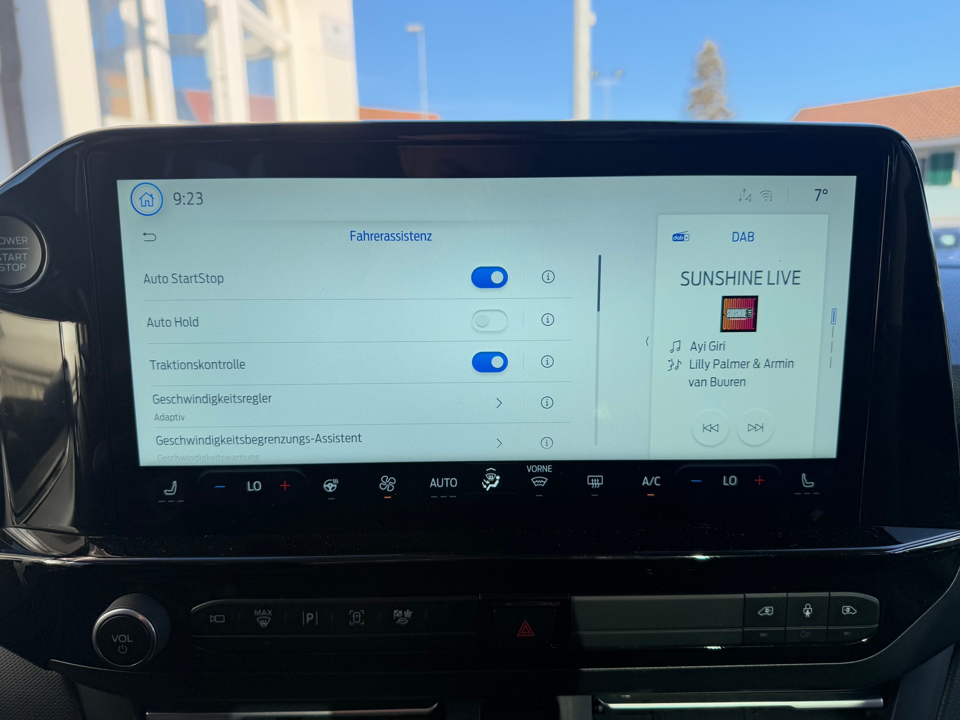 FORD Tourneo Bus 320 L1H1 TitaniumX Automat-image-19