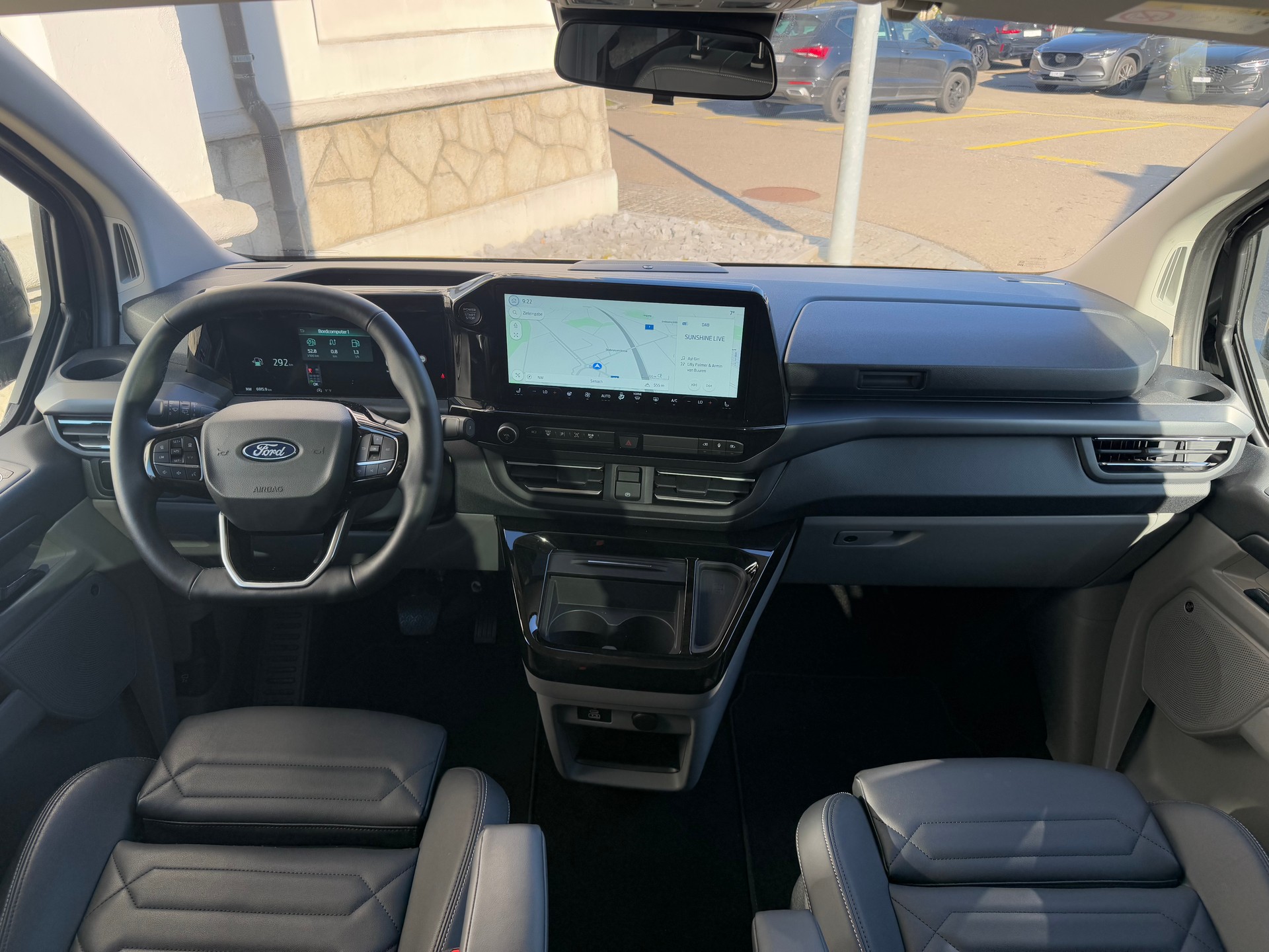 FORD Tourneo Bus 320 L1H1 TitaniumX Automat-image-14