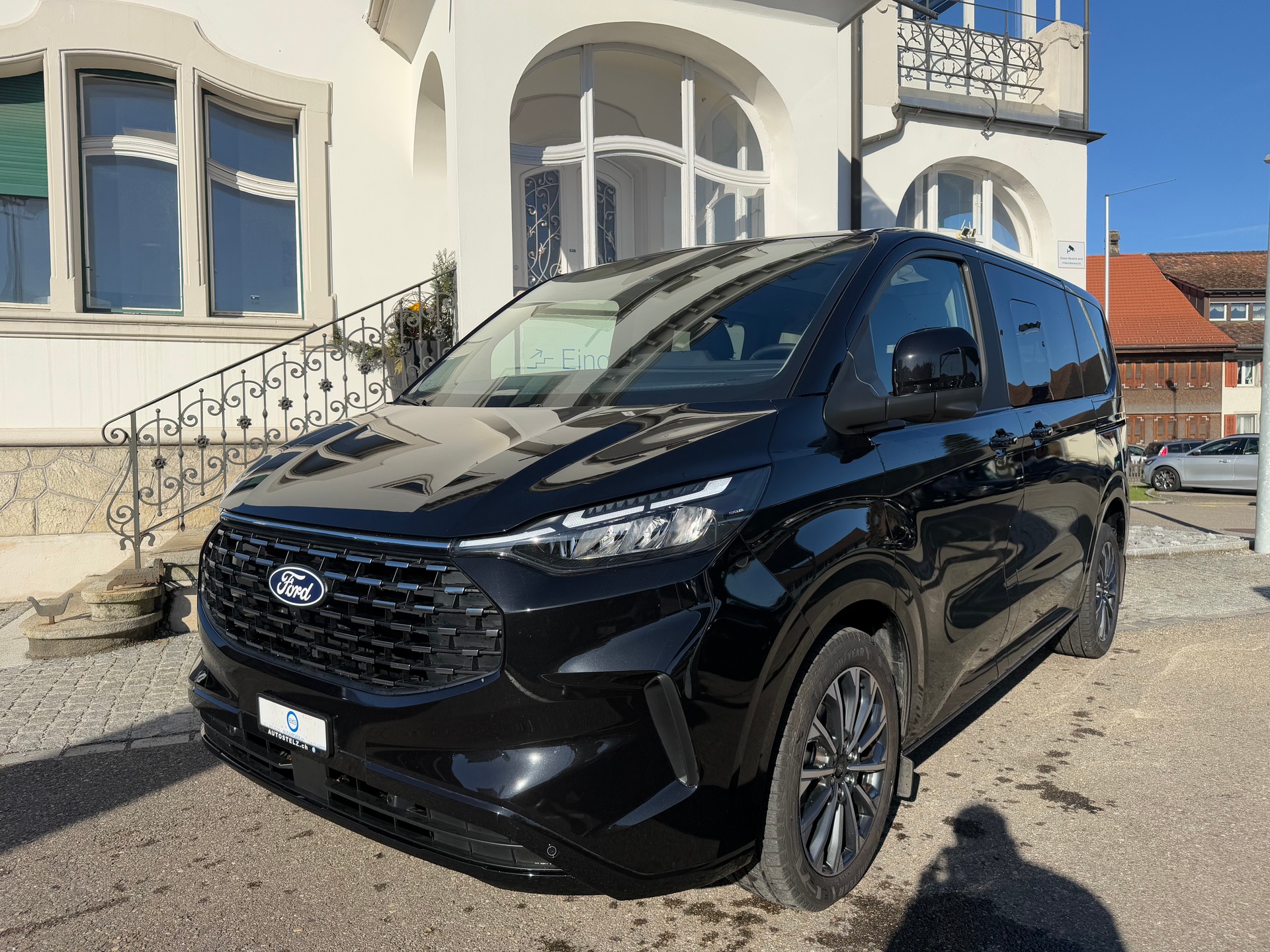 FORD Tourneo Bus 320 L1H1 TitaniumX Automat-image-1