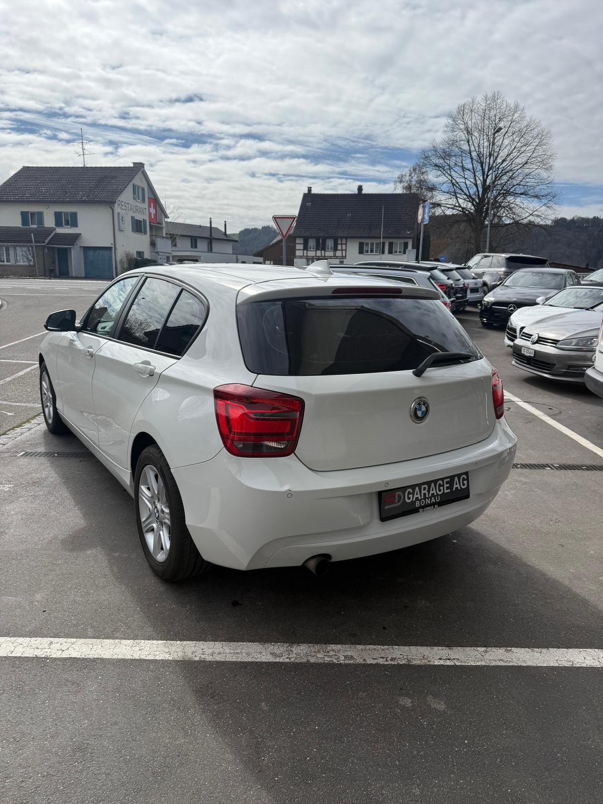 BMW 116i-image-7