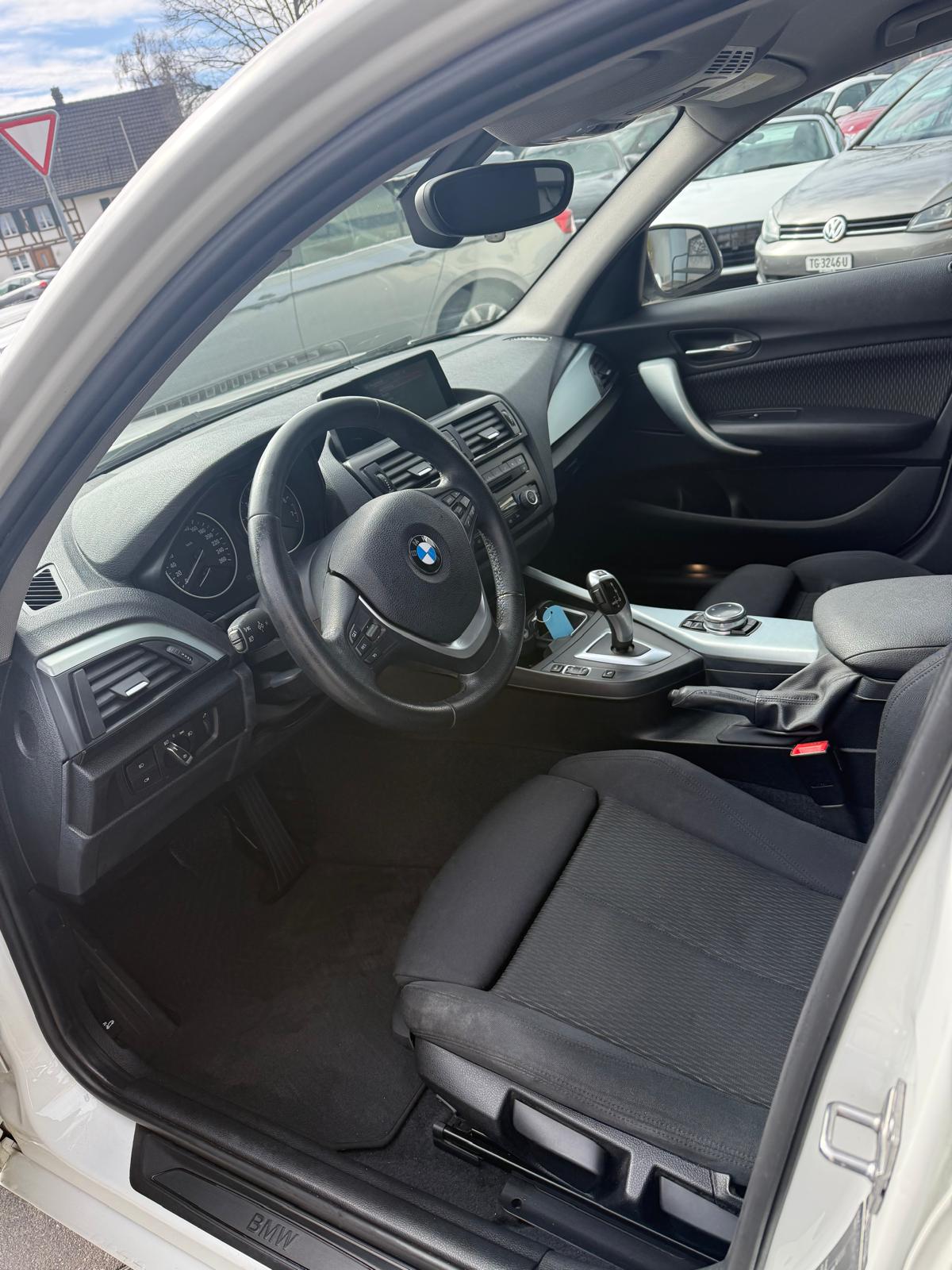BMW 116i-image-8