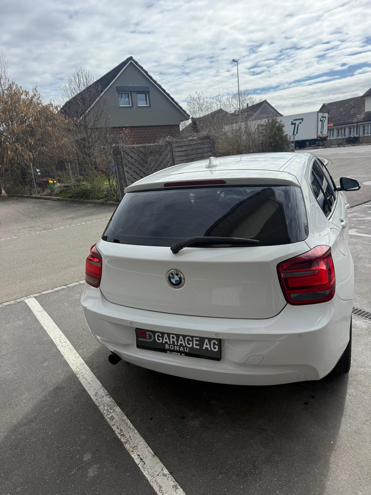 BMW 116i-image-6