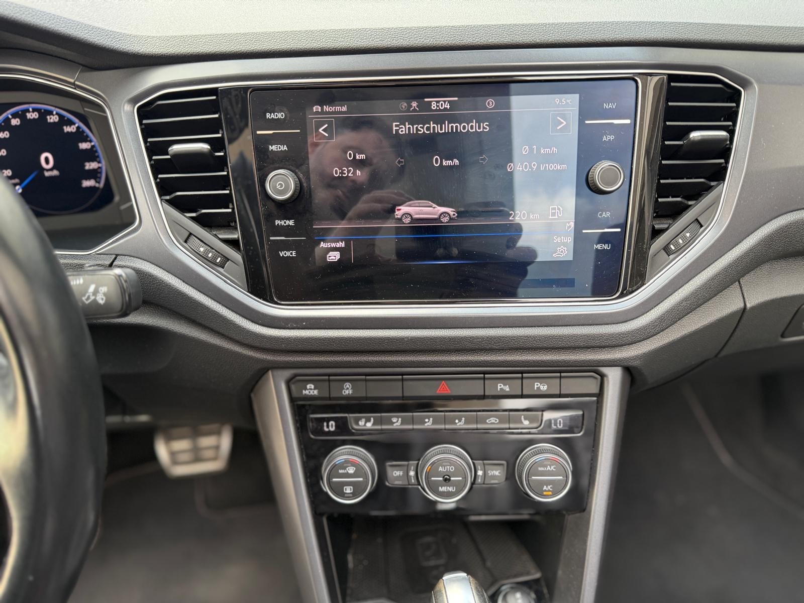 VW T-Roc Cabriolet 1.5 TSI R-Line DSG-image-19