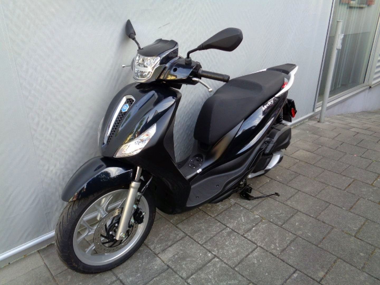 PIAGGIO MEDLEY 125 ABS E5-showroom-element-1