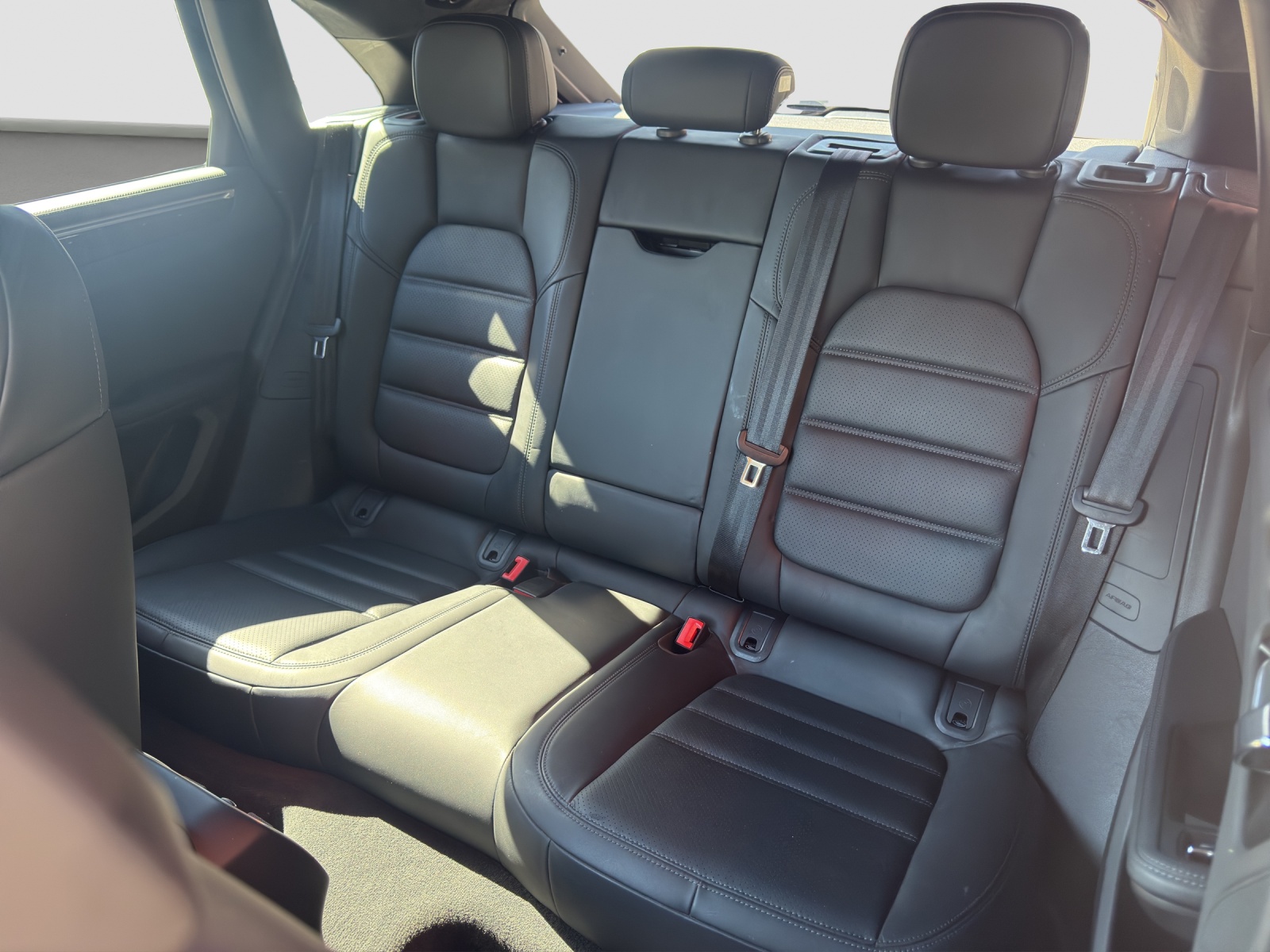 PORSCHE Macan Turbo PDK-image-9