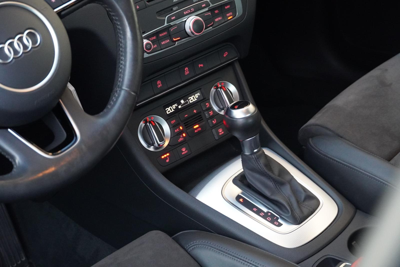 AUDI Q3 2.0 TDI sport quattro S-tronic-image-16