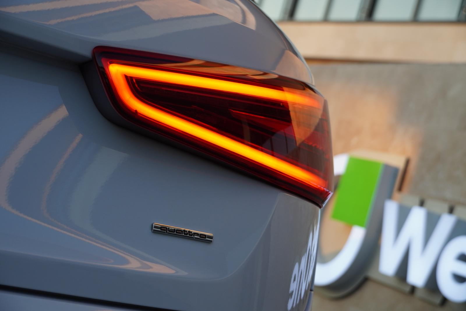 AUDI Q3 2.0 TDI sport quattro S-tronic-image-10