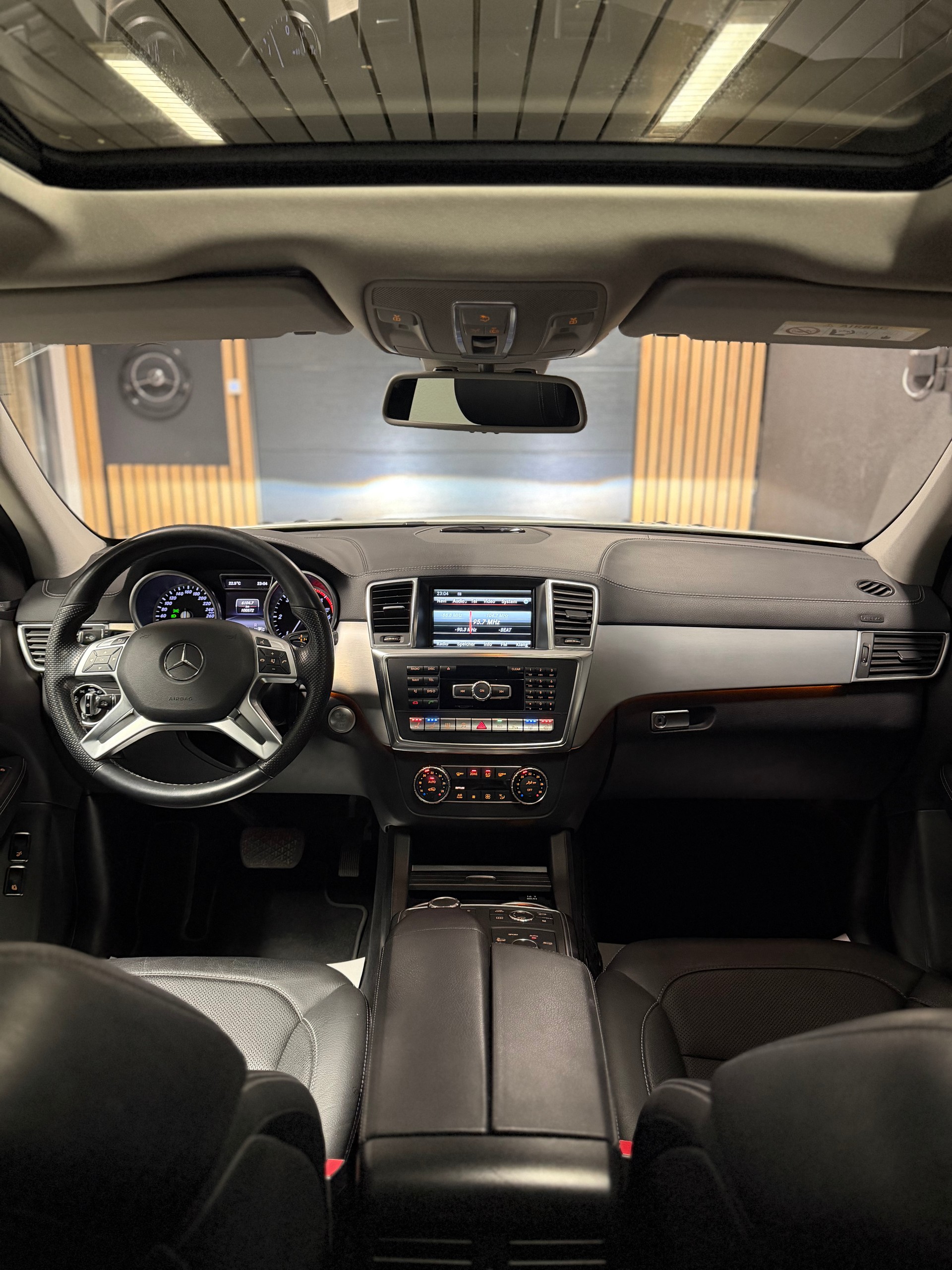 MERCEDES-BENZ GL 350 BlueTEC 4Matic 7G-TRONIC-image-14