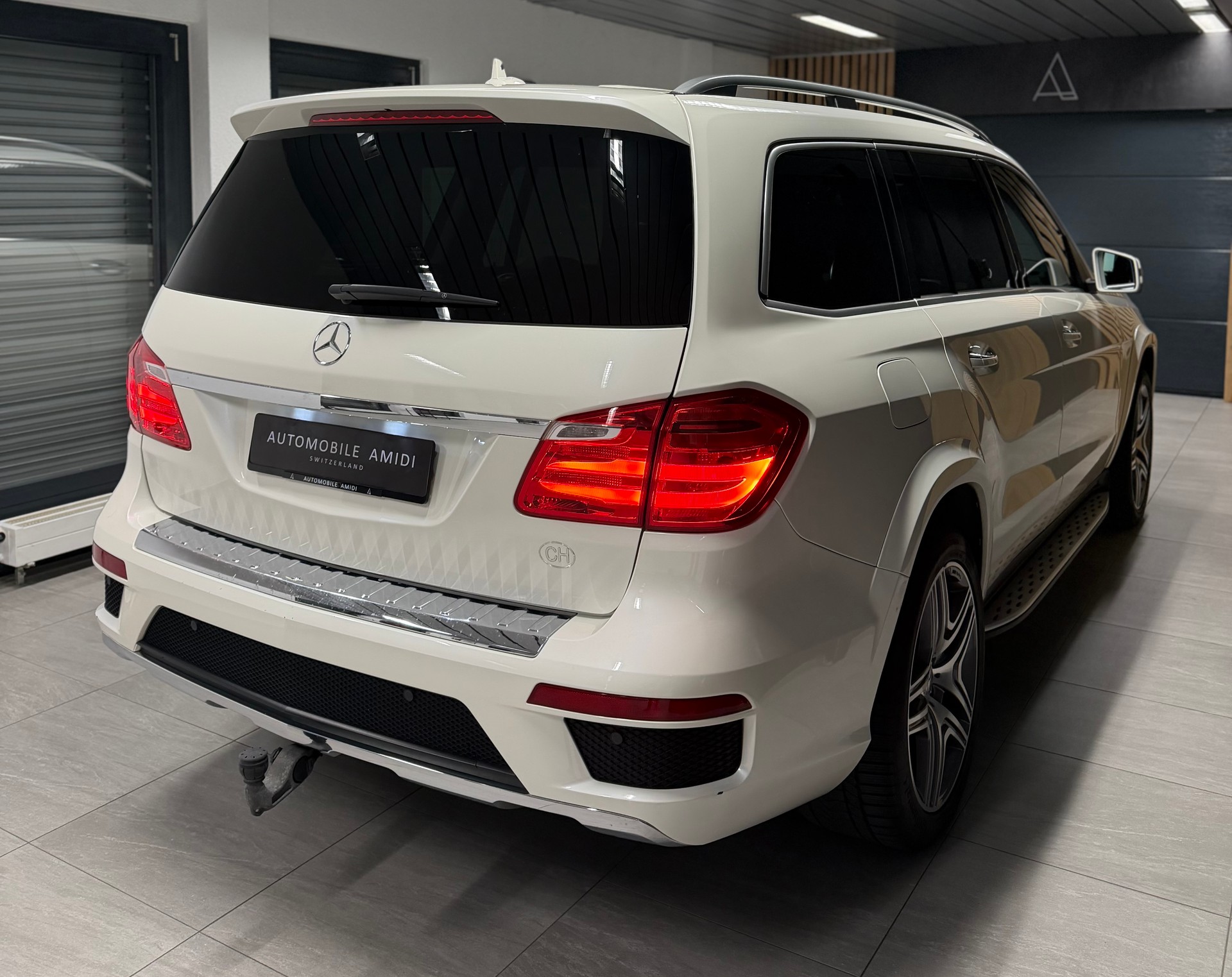 MERCEDES-BENZ GL 350 BlueTEC 4Matic 7G-TRONIC-image-4