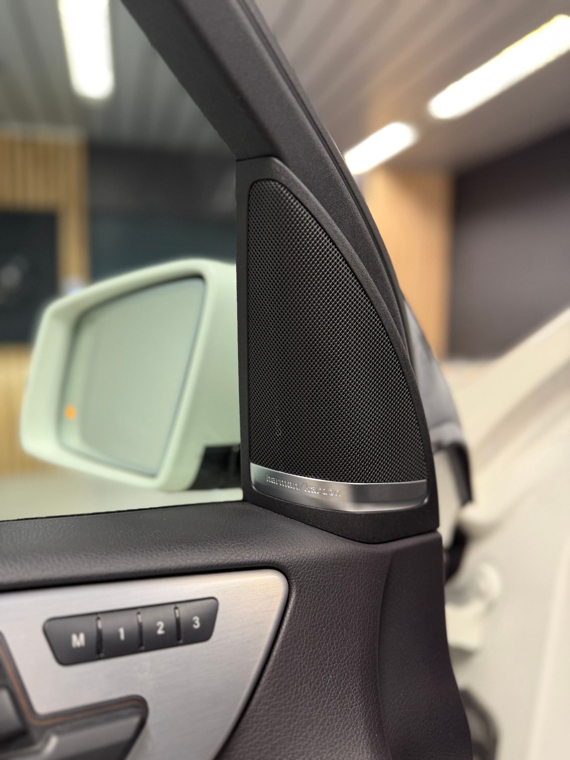 MERCEDES-BENZ GL 350 BlueTEC 4Matic 7G-TRONIC-image-16