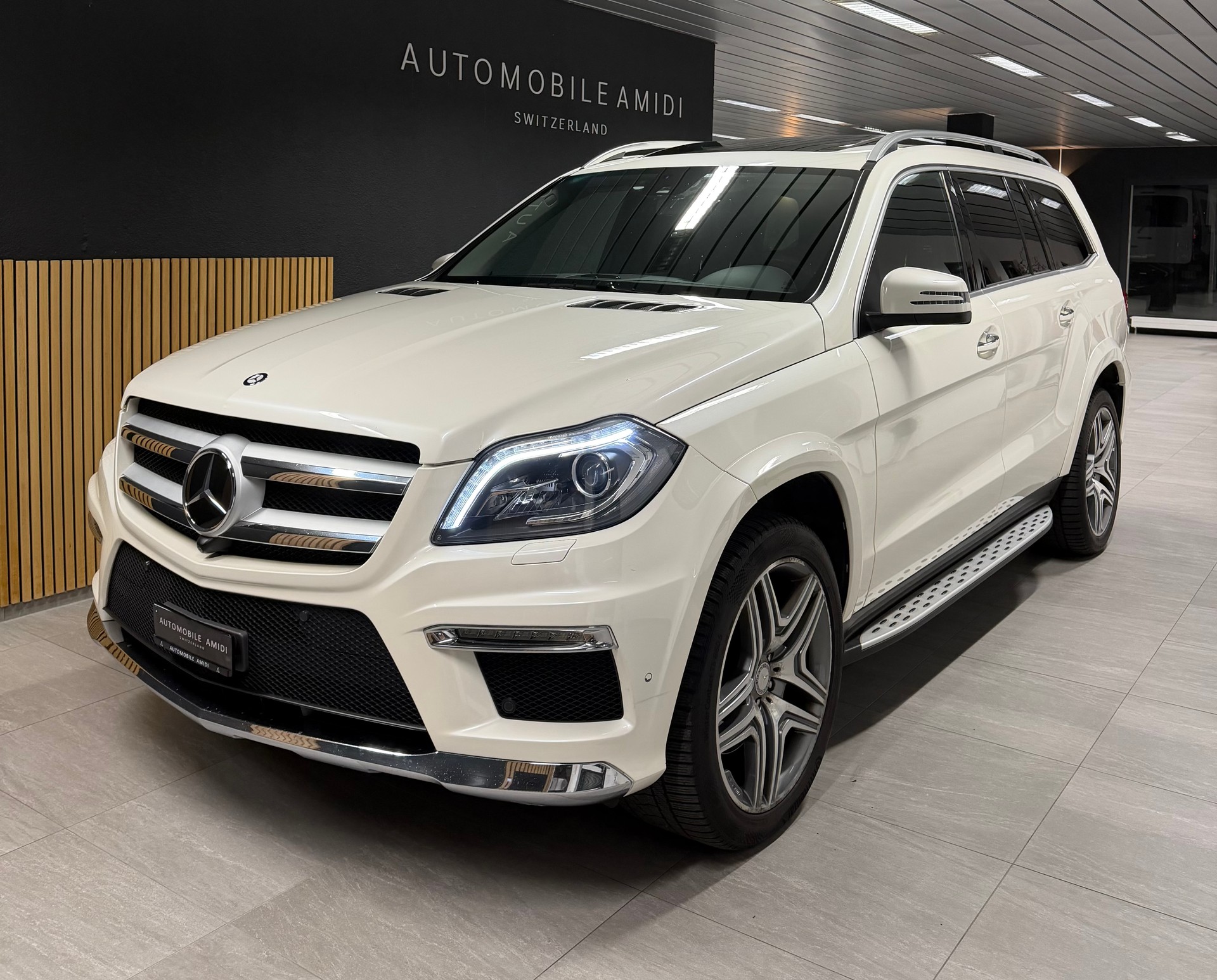 MERCEDES-BENZ GL 350 BlueTEC 4Matic 7G-TRONIC