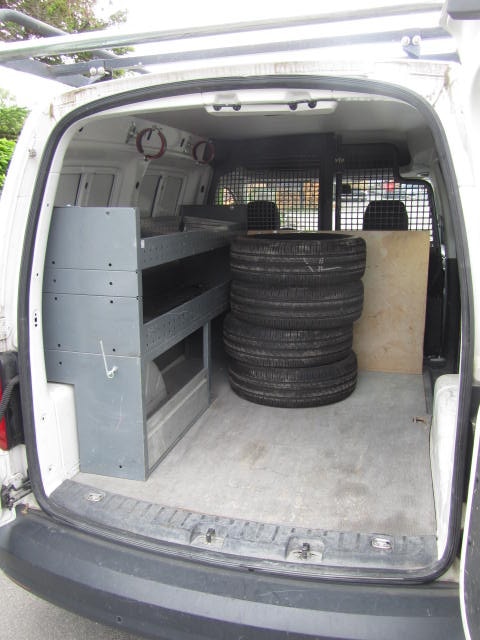 VW Caddy 1.2 TSI Entry BlueMotion Technology-image-3