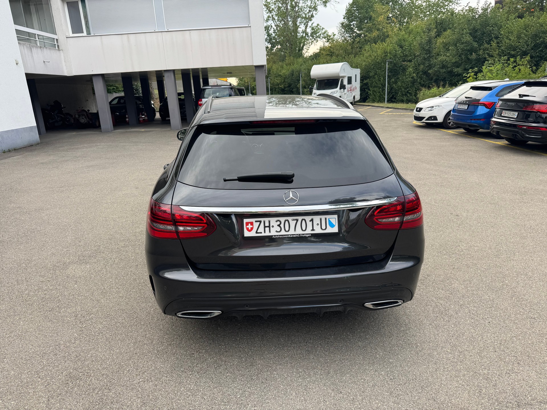 MERCEDES-BENZ C 200 Swiss Star AMG Line 4M 9G-Tronic-image-5