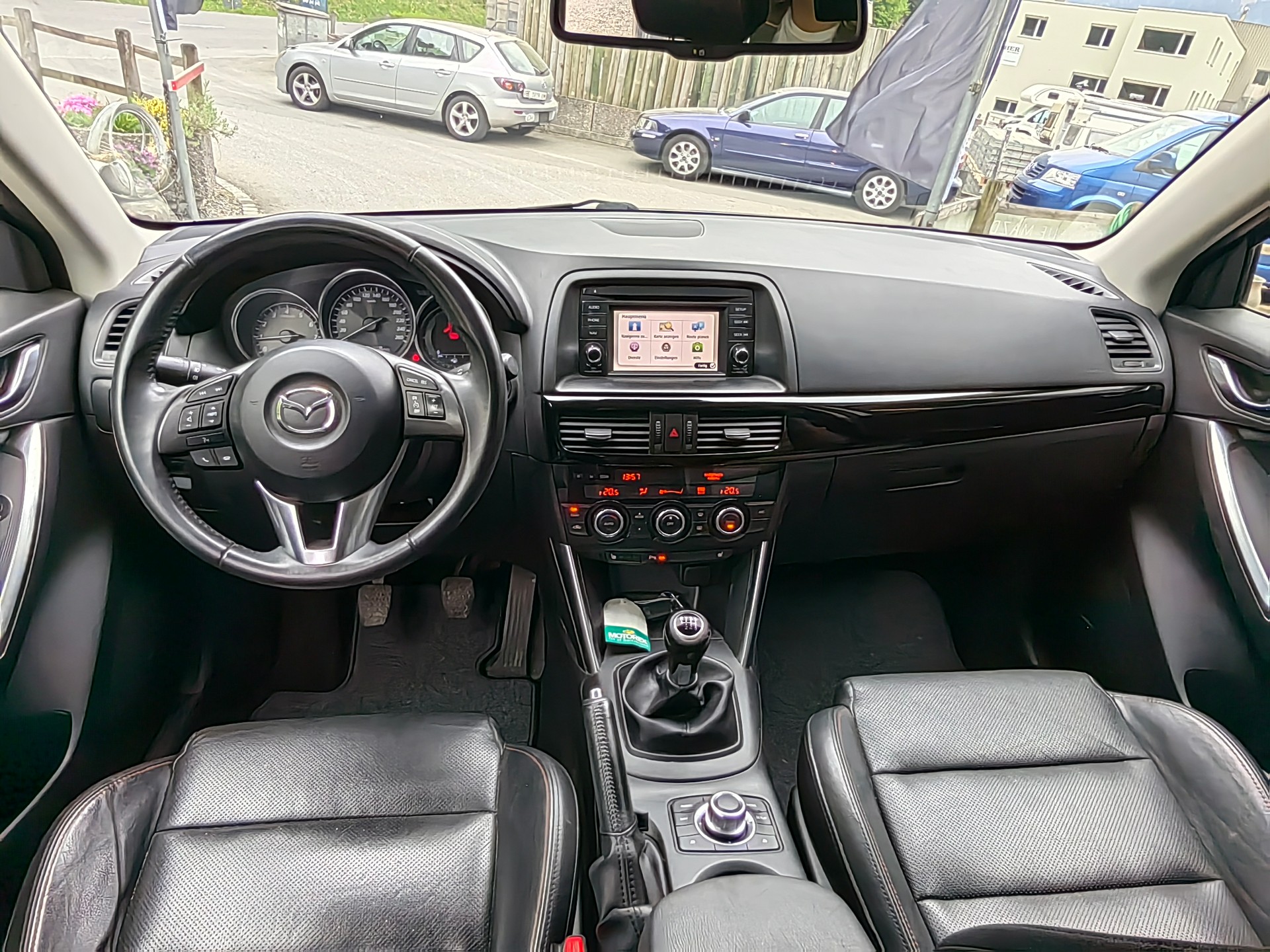 MAZDA CX-5 2.0 Revolution AWD-image-12