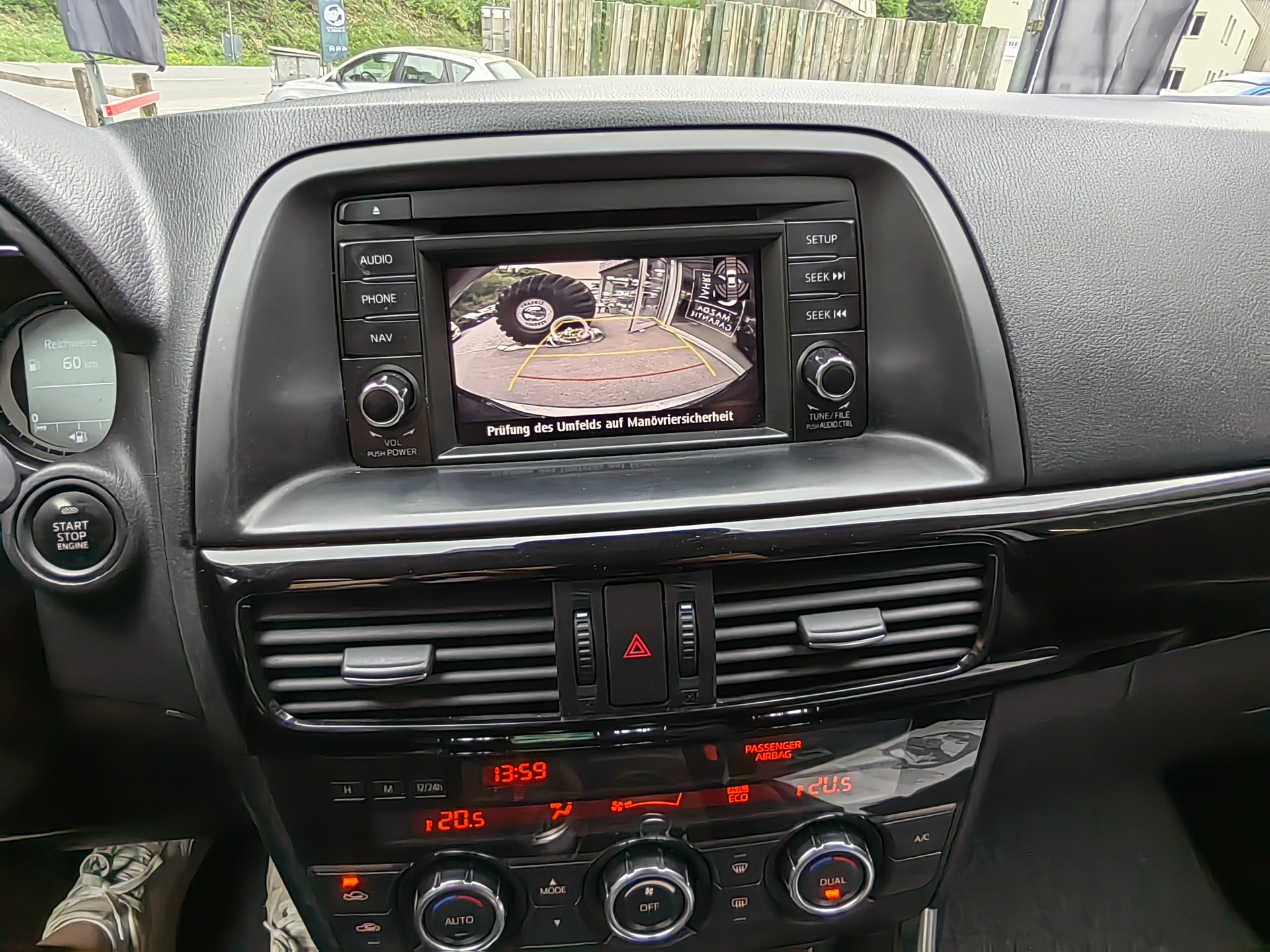 MAZDA CX-5 2.0 Revolution AWD-image-11