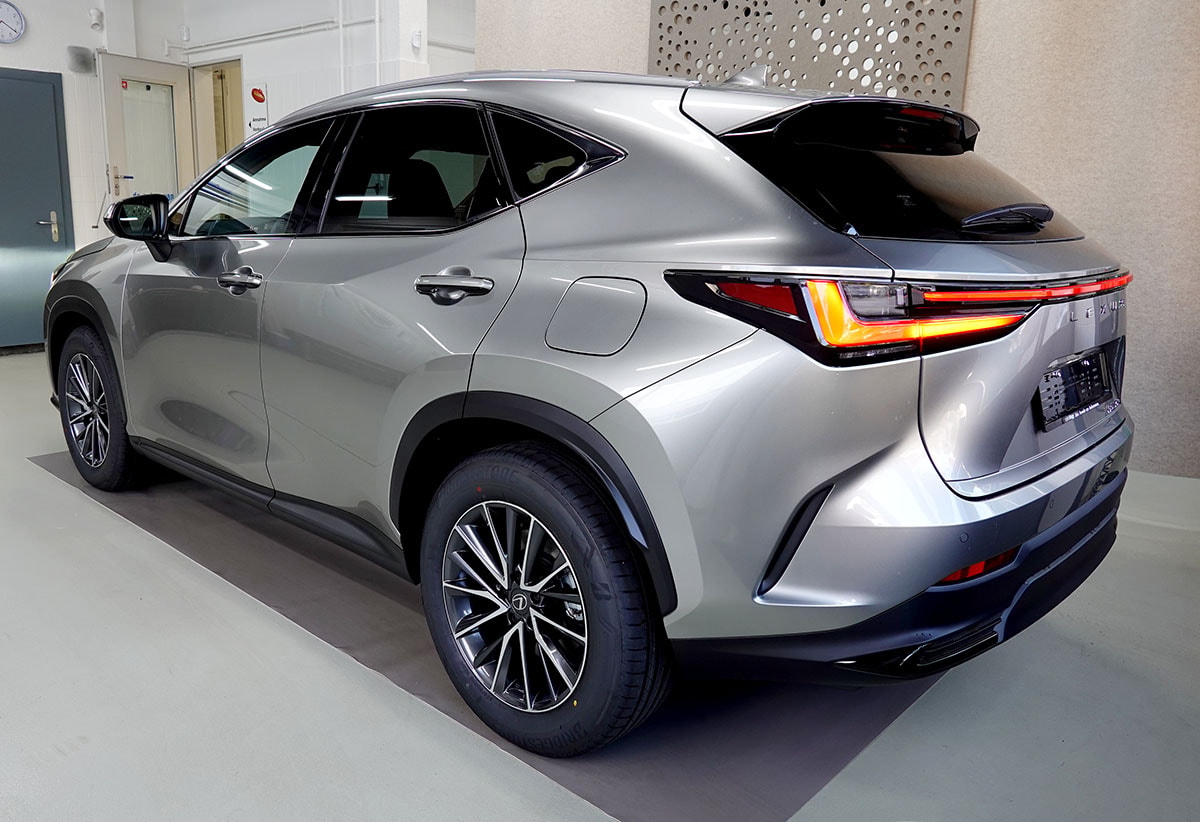 LEXUS NX 450h+ E-FOUR Comfort Pack Interieur-showroom-element-2