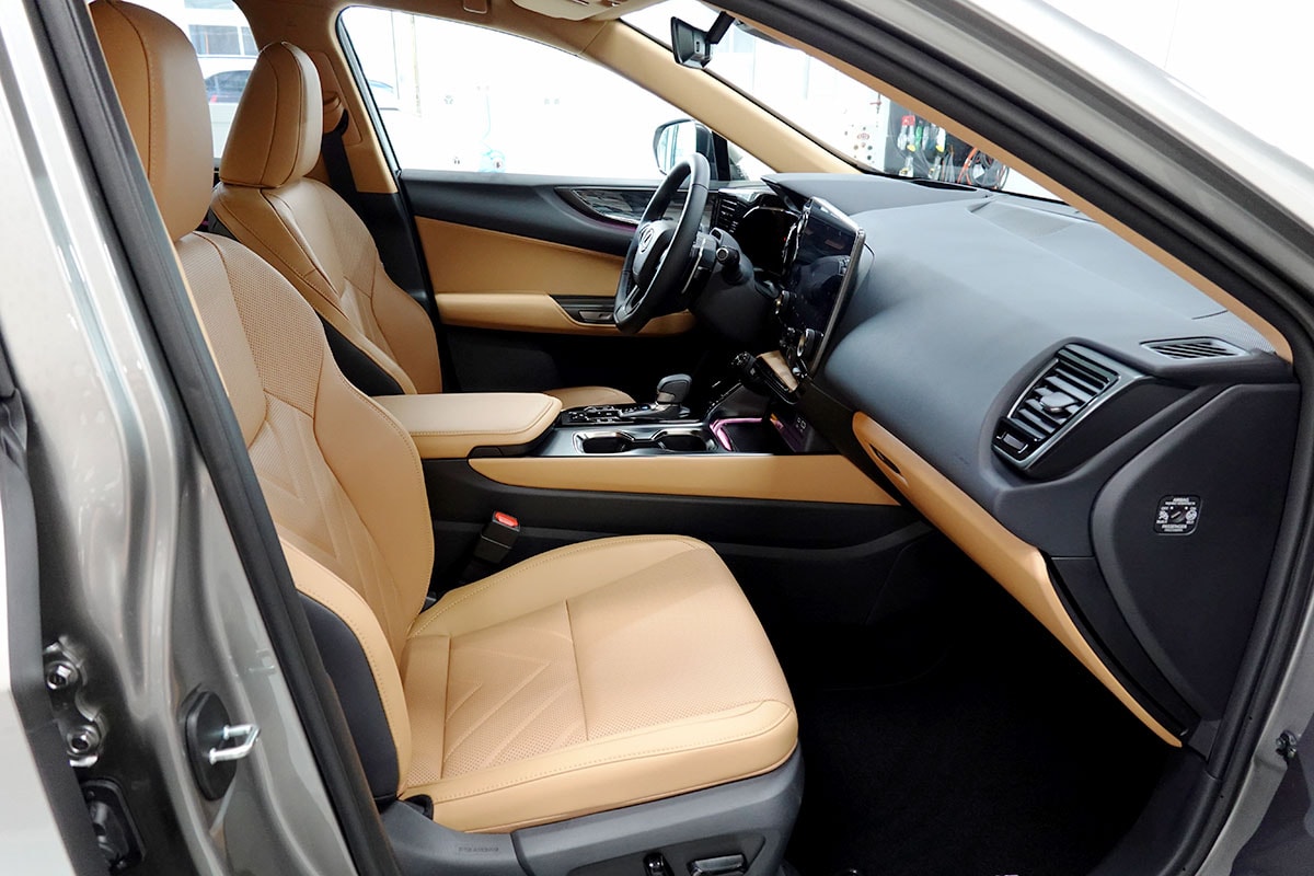 LEXUS NX 450h+ E-FOUR Comfort Pack Interieur-image-4