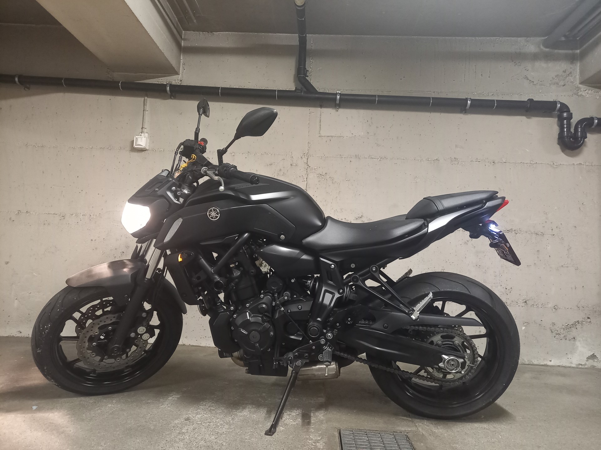 YAMAHA MT-07 ABS (35kW)-image-3