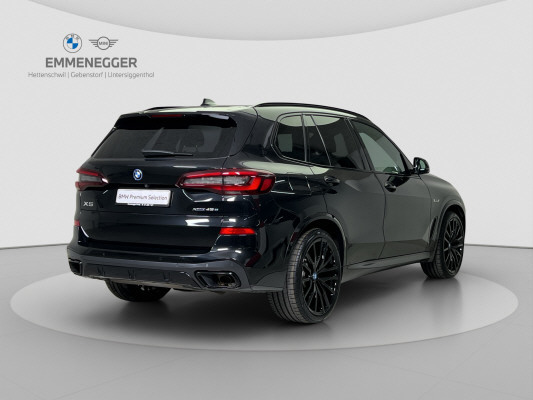 BMW X5 xDrive45e M Sport-showroom-element-3