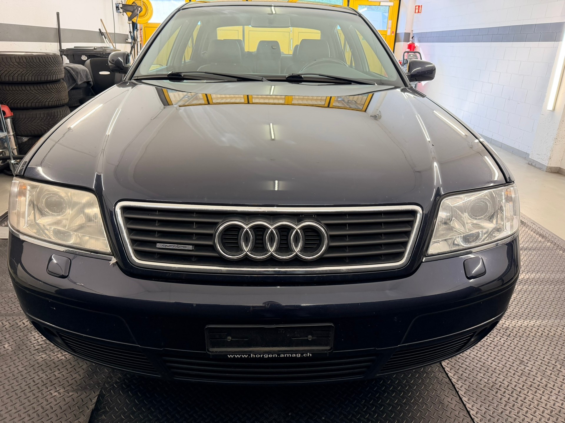 AUDI A6 2.7 T quattro Ambiente-showroom-element-1